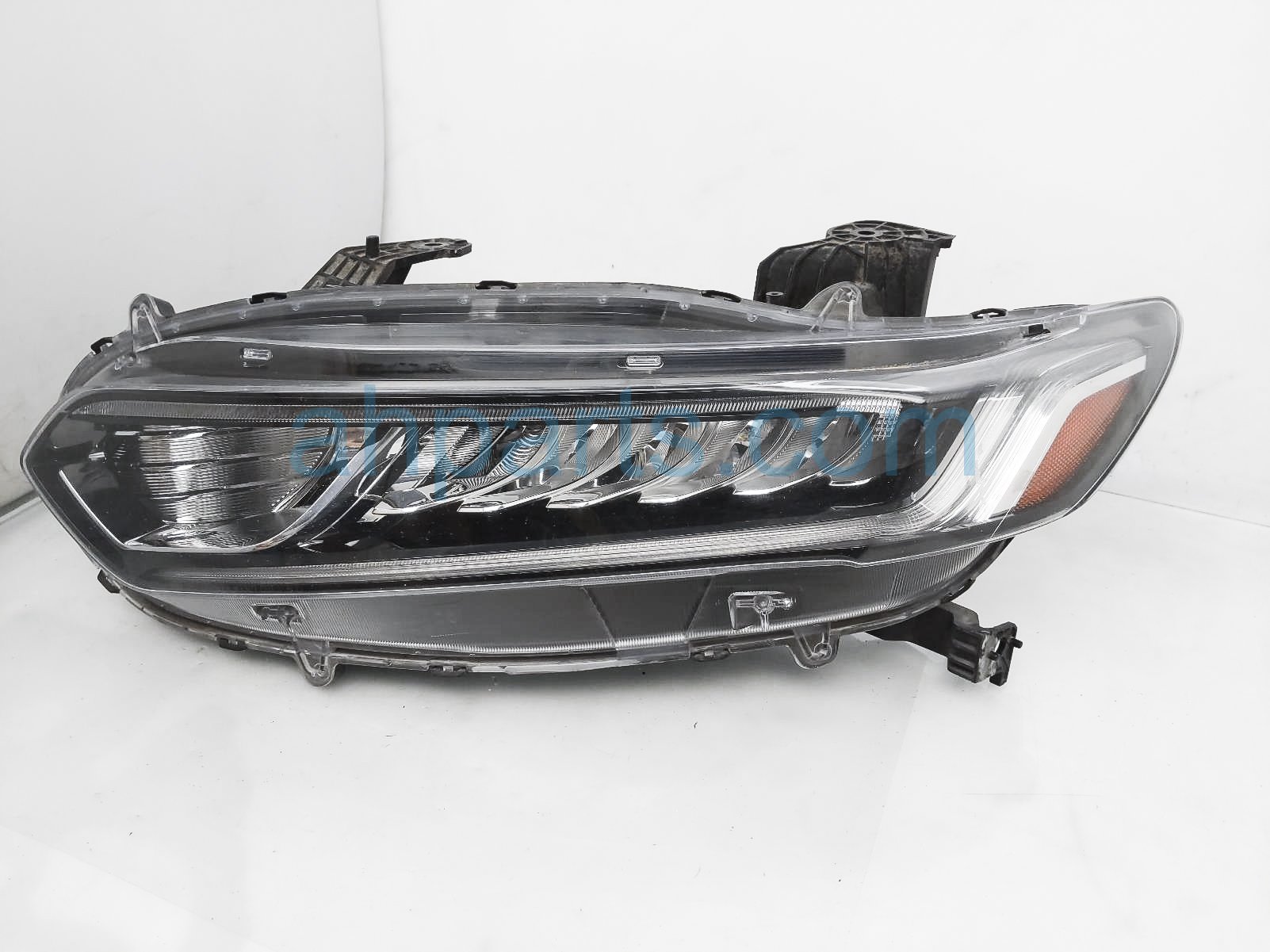 $239 Honda LH HEADLAMP / LIGHT