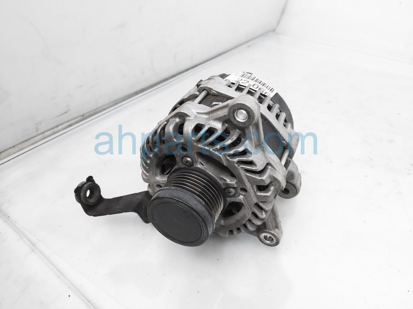 $69 Subaru ALTERNATOR / GENERATOR