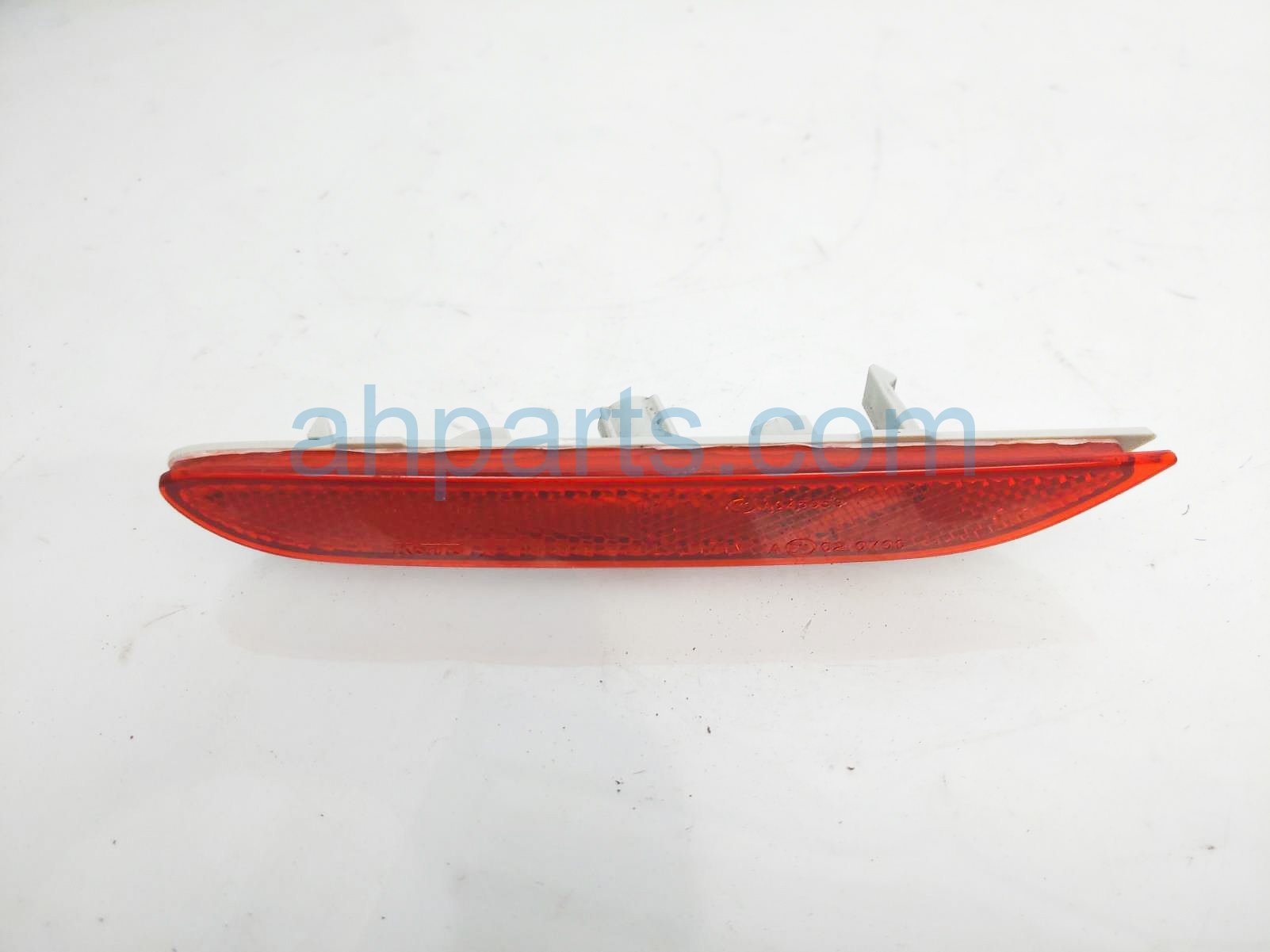 $25 Nissan RR/LH REFLECTOR / MARKER LIGHT