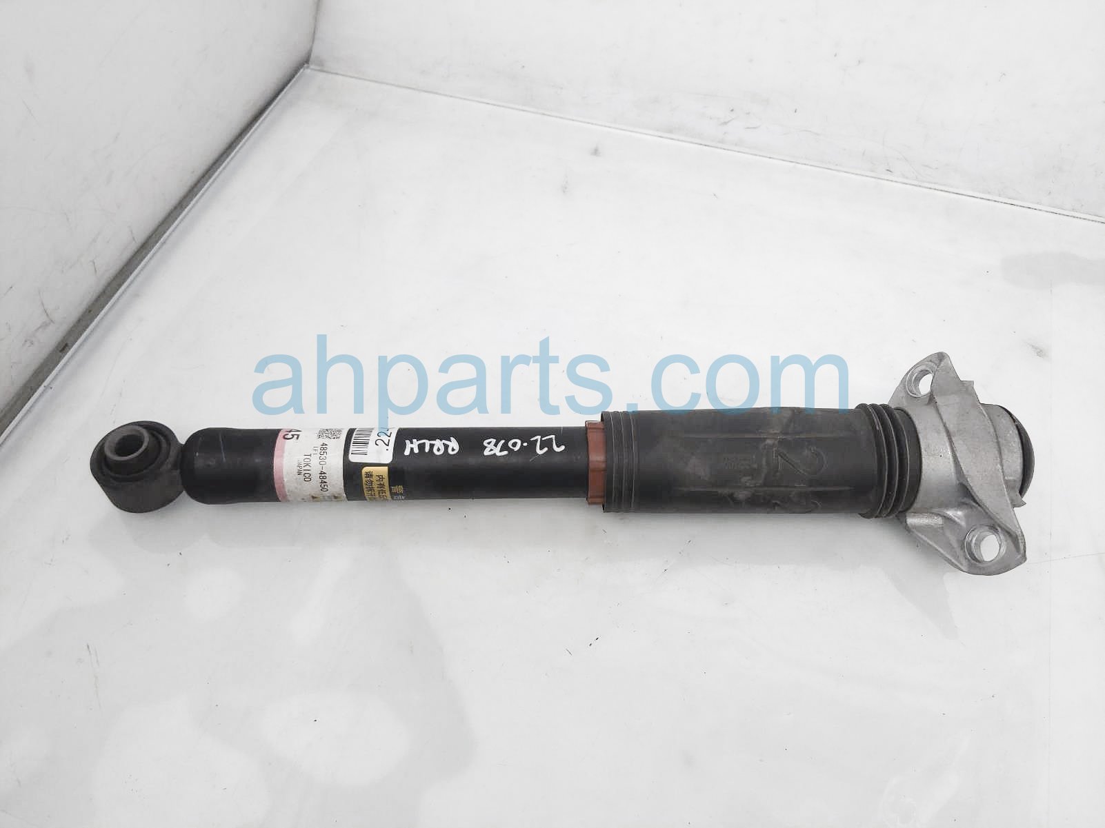 $35 Toyota RR/LH SHOCK ABSORBER