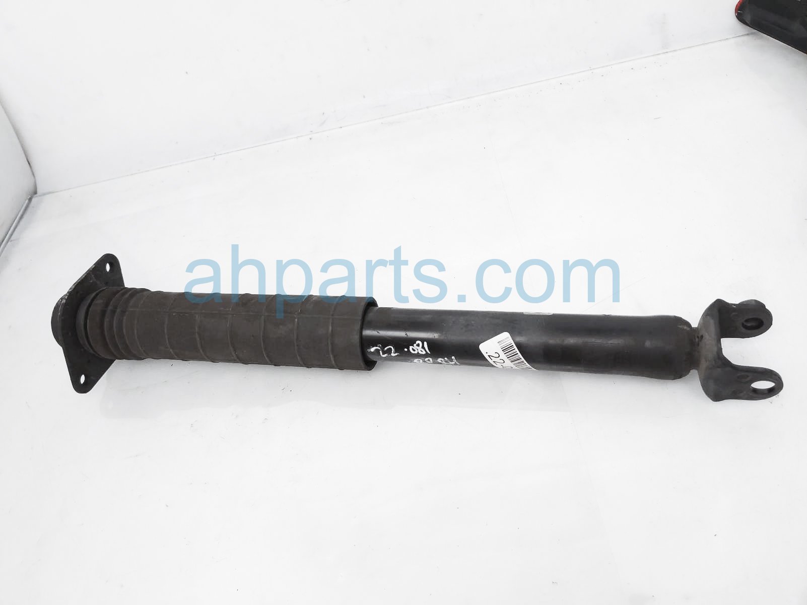 $35 Nissan RR/RH SHOCK ABSORBER