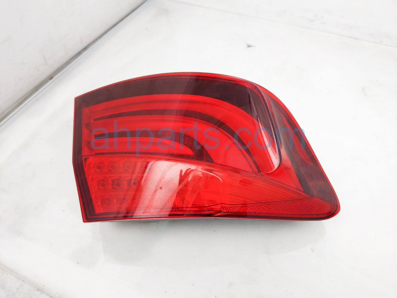 $79 BMW LH TAIL LIGHT / LAMP (ON BODY)