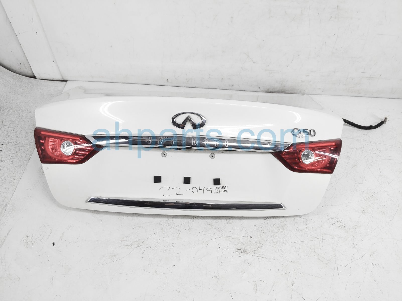 $299 Infiniti TRUNK / DECKLID - WHITE - QAA