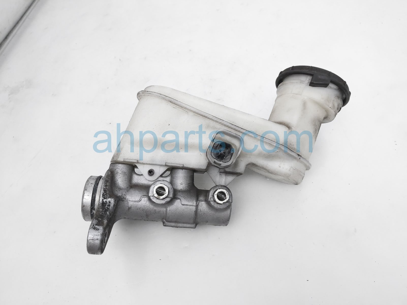 $35 Honda BRAKE MASTER CYLINDER