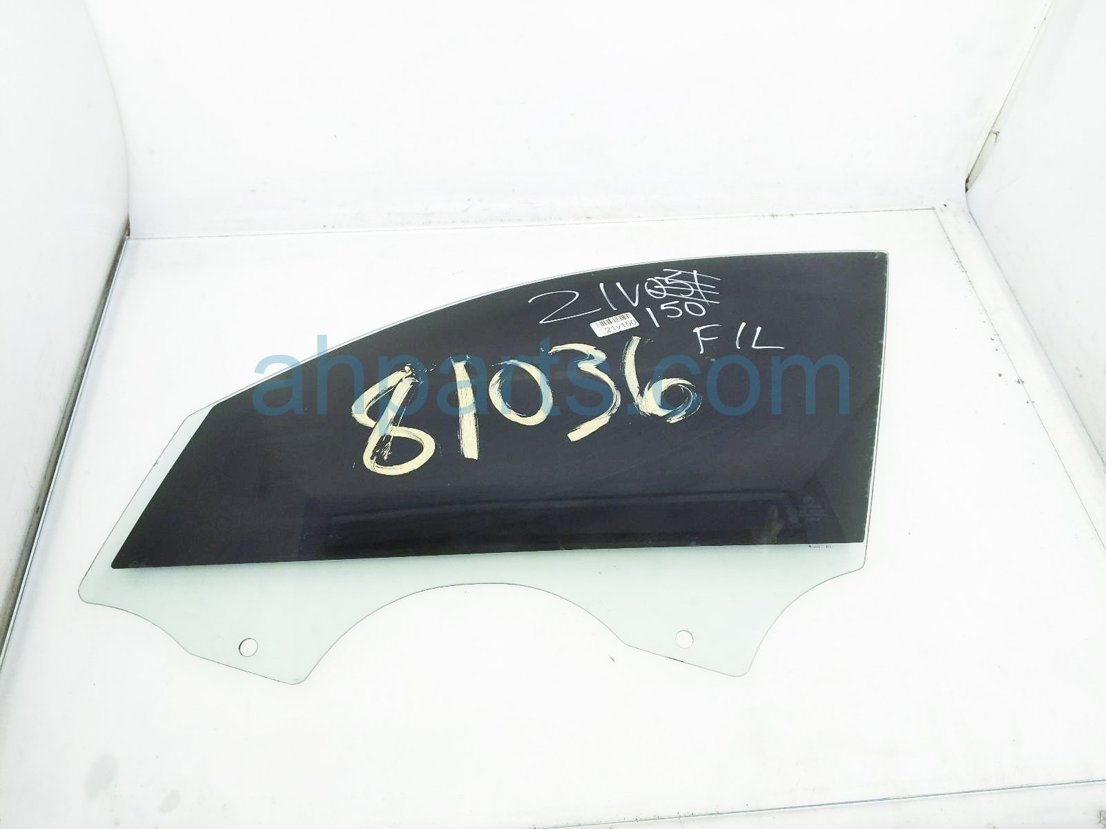 $55 BMW FR/LH DOOR GLASS WINDOW - TINTED