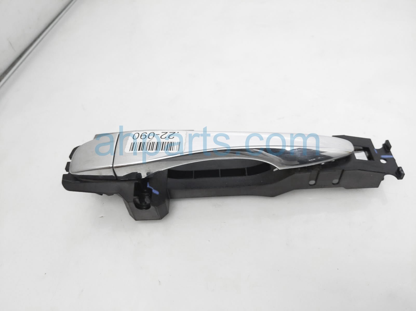 $25 Nissan R/RH DOOR HANDLE