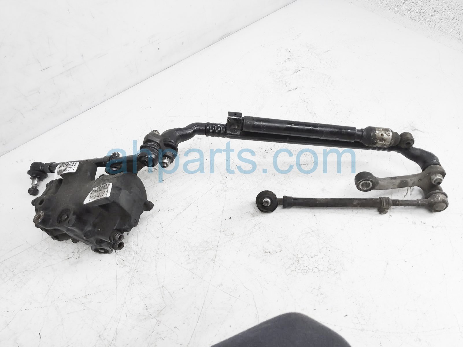 $99 Mercedes STEERING LINKAGE DAMPER W/PUMP