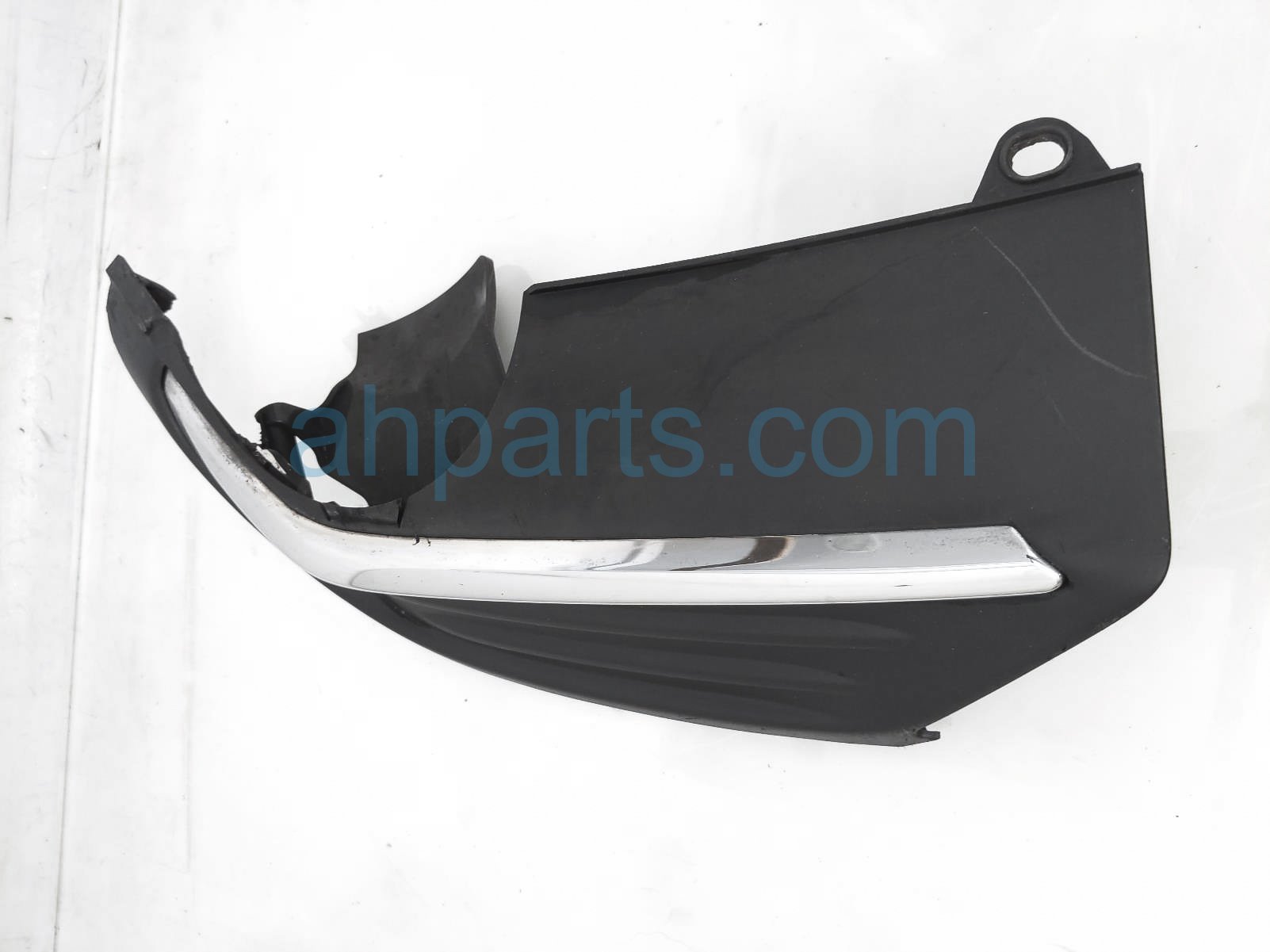 $25 Honda RR/RH BUMPER GARNISH ASSY - LX