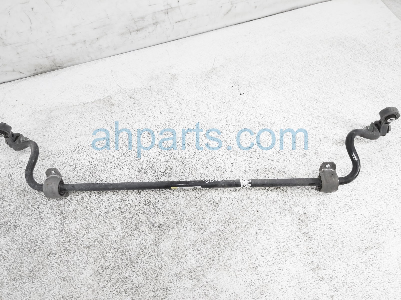 $50 Audi REAR STABILIZER / SWAY BAR - 3.0L