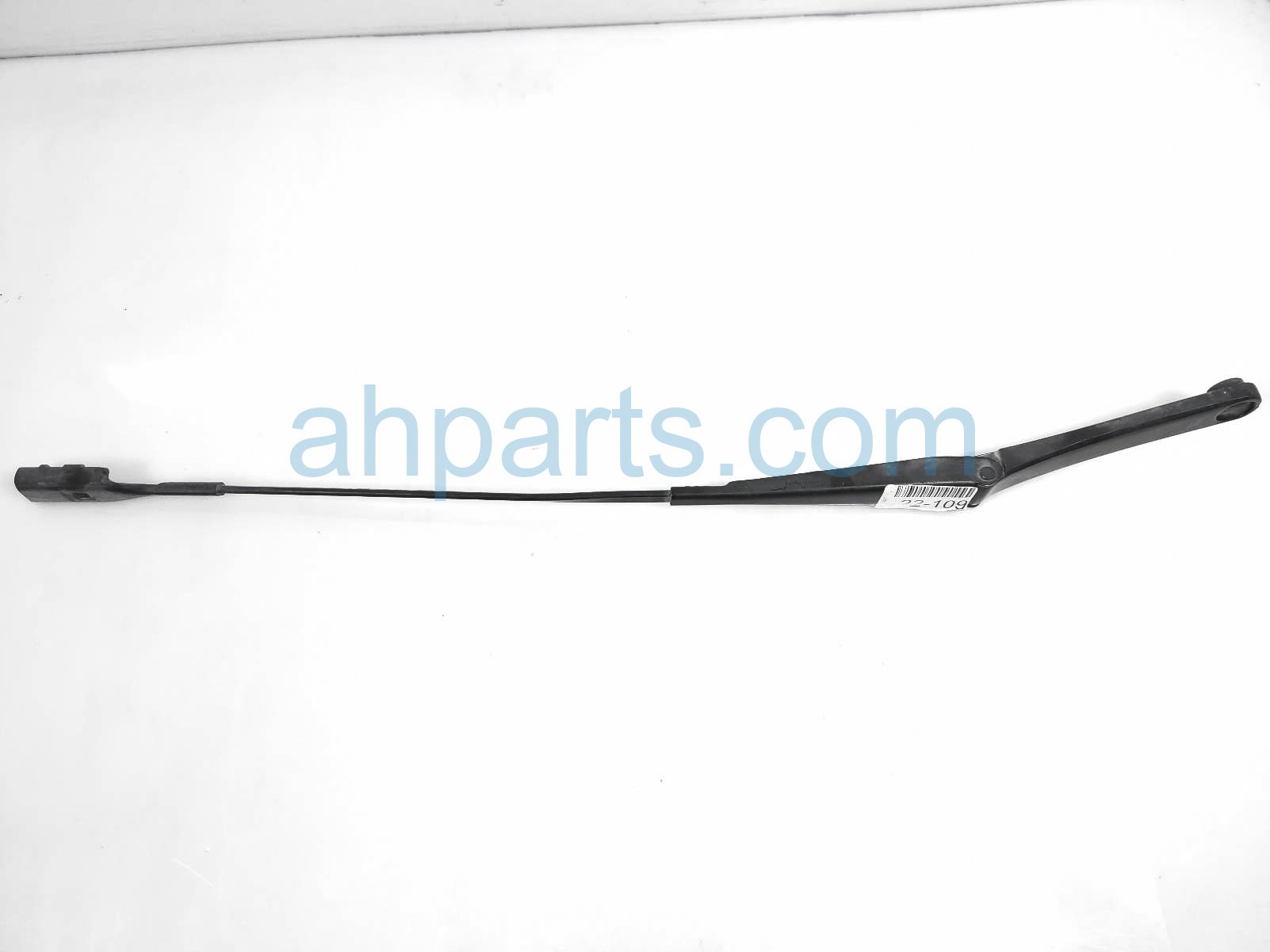 $25 Audi RH WINDSHIELD WIPER ARM