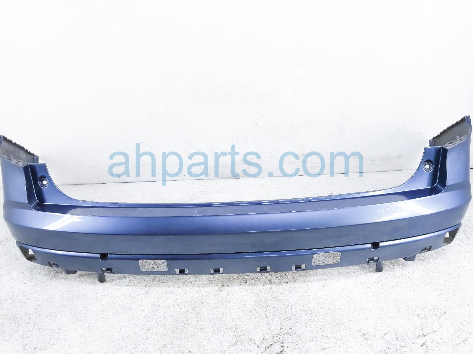 $99 Honda REAR BUMPER COVER - BLUE - NOTES