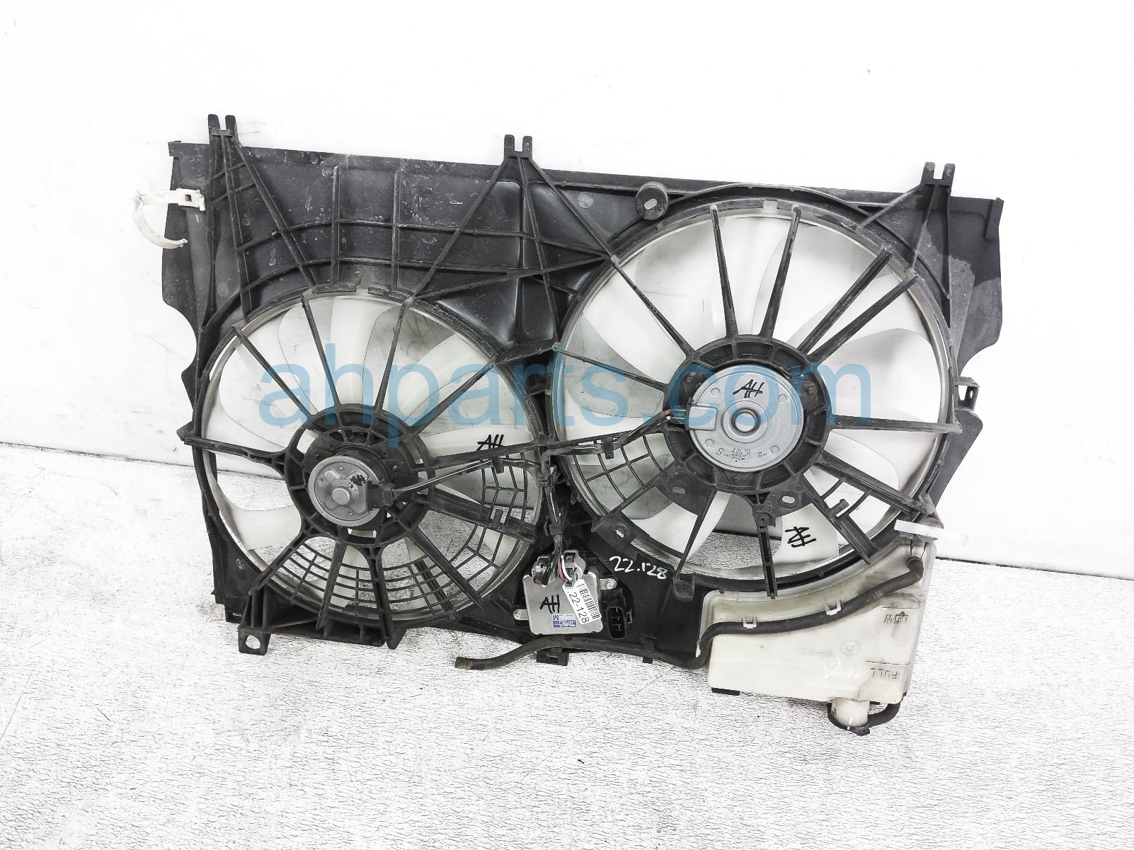 $350 Lexus RADIATOR FAN ASSEMBLY