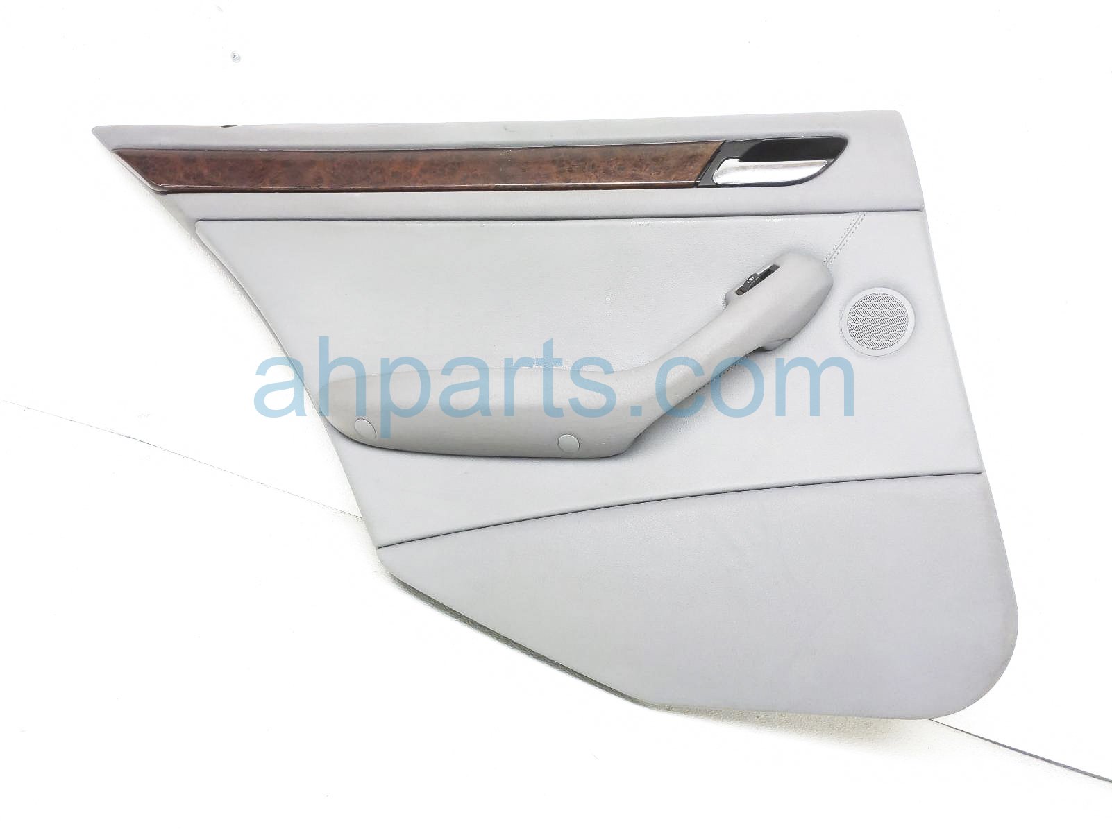 $115 BMW RR/LH INSIDE DOOR TRIM PANEL - GREY