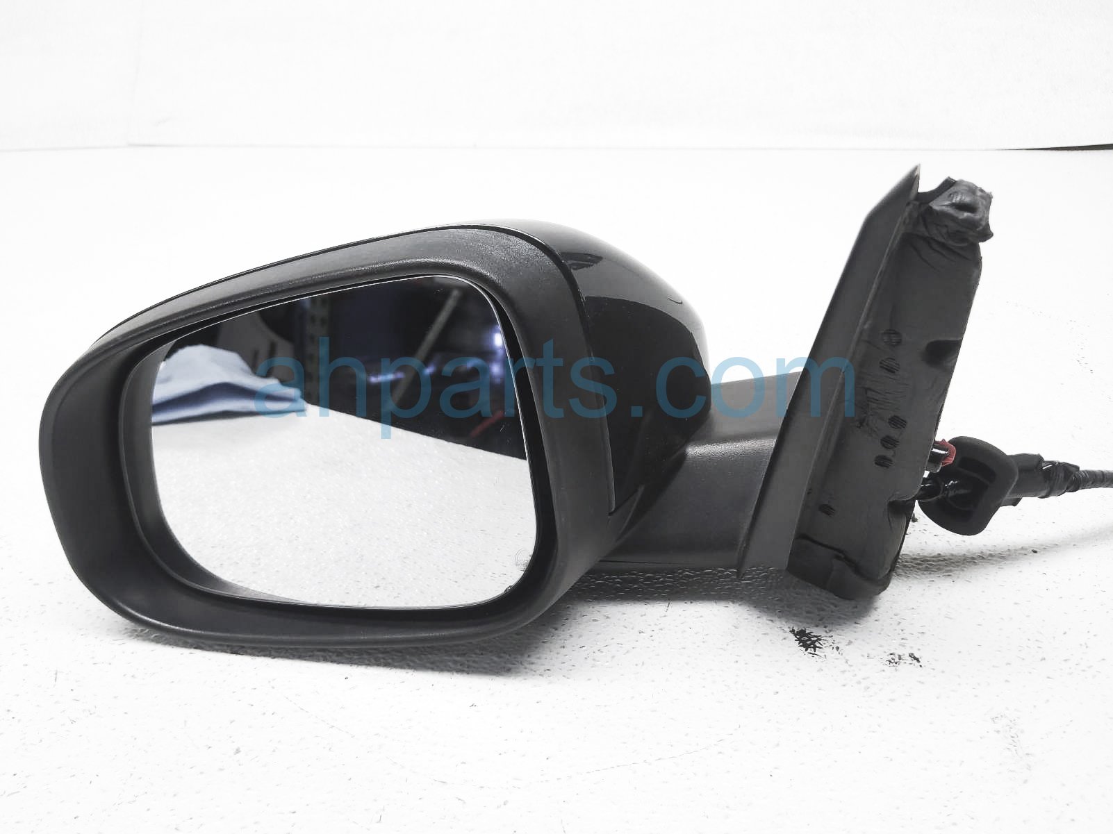 $250 Volvo LH SIDE VIEW MIRROR - BLACK W/ BLIS