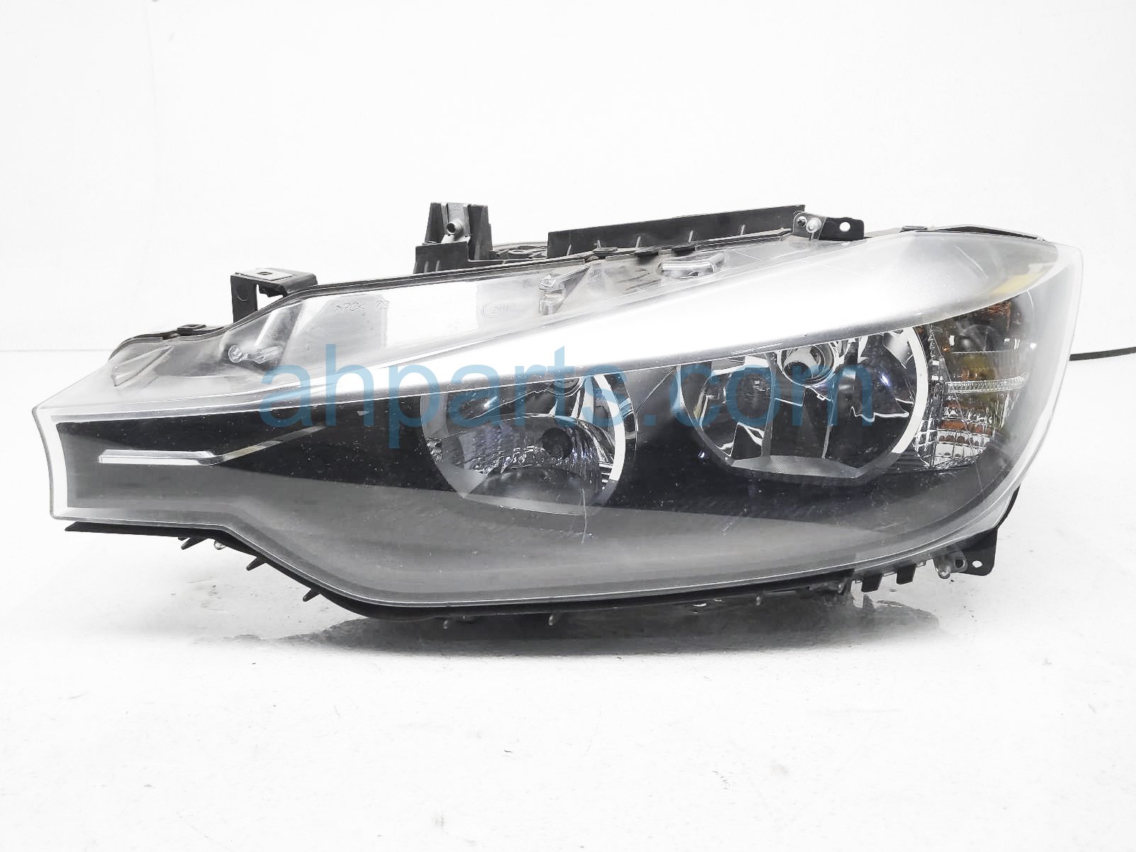 $200 BMW LH HEADLAMP / LIGHT - NIQ