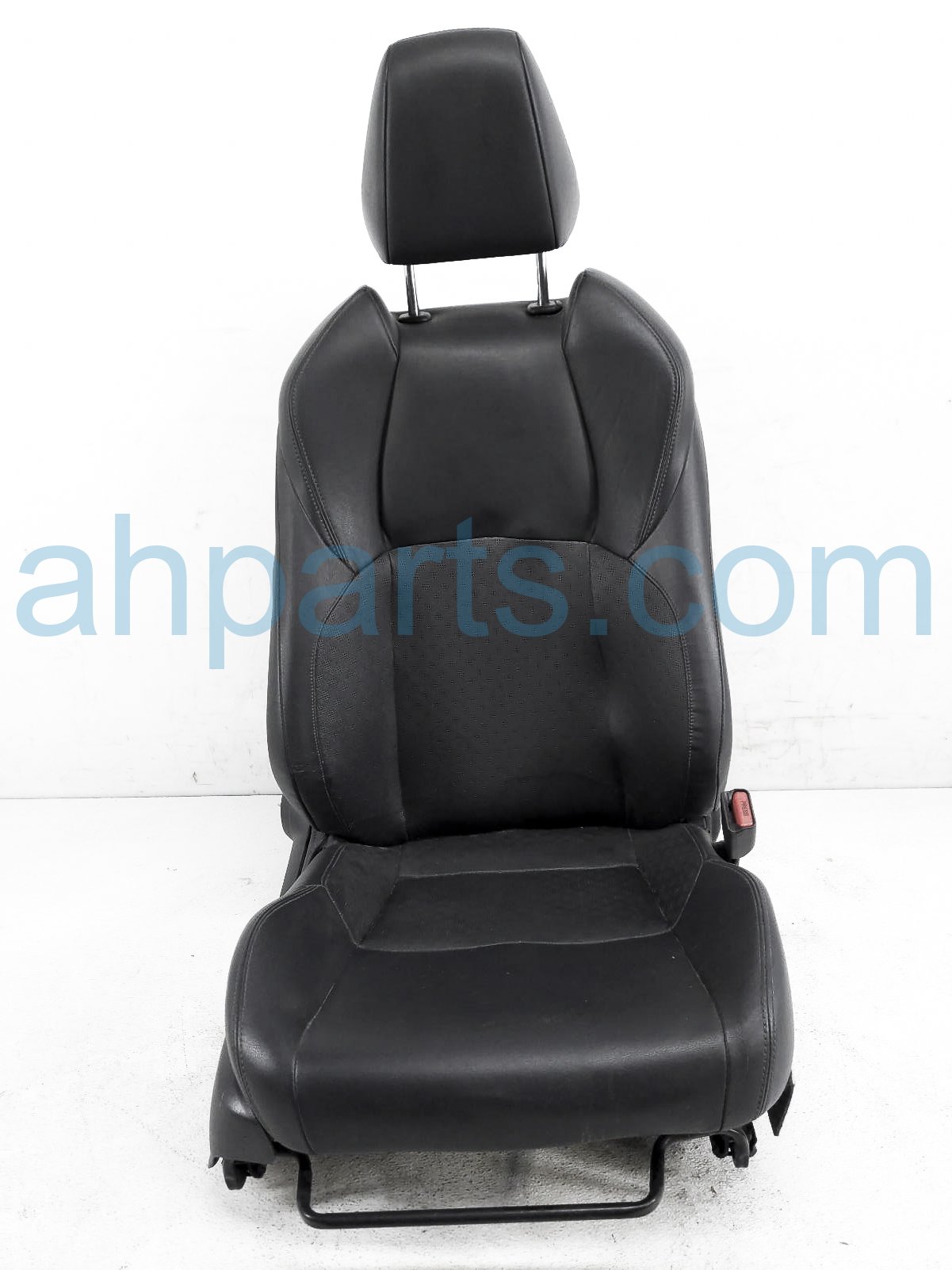 $199 Toyota FR/RH SEAT - BLACK - W/ AIRBAG