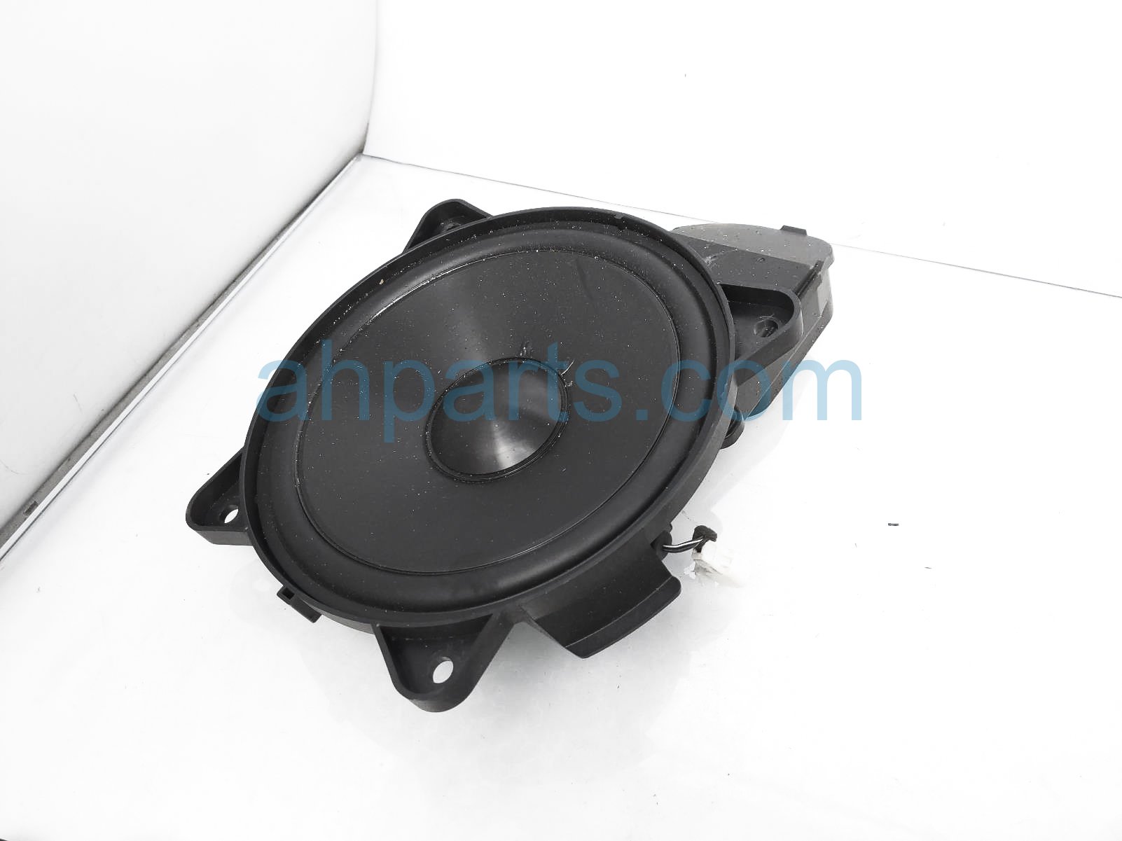 $65 Honda SUBWOOFER SPEAKER ASSY