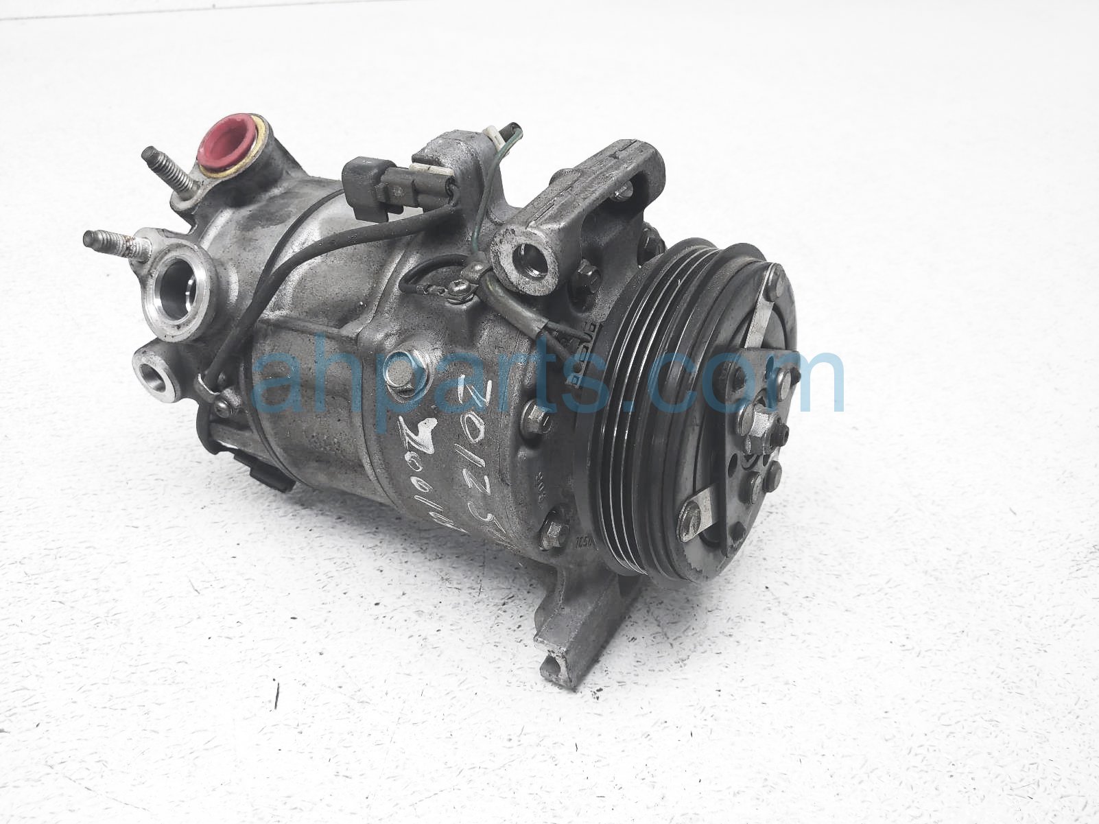 $75 Volvo AC PUMP / COMPRESSOR