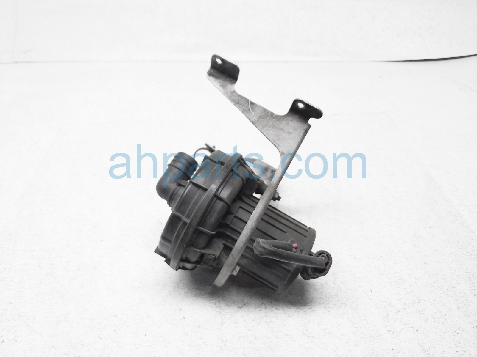 $50 BMW SECONDARY AIR PUMP ASSY