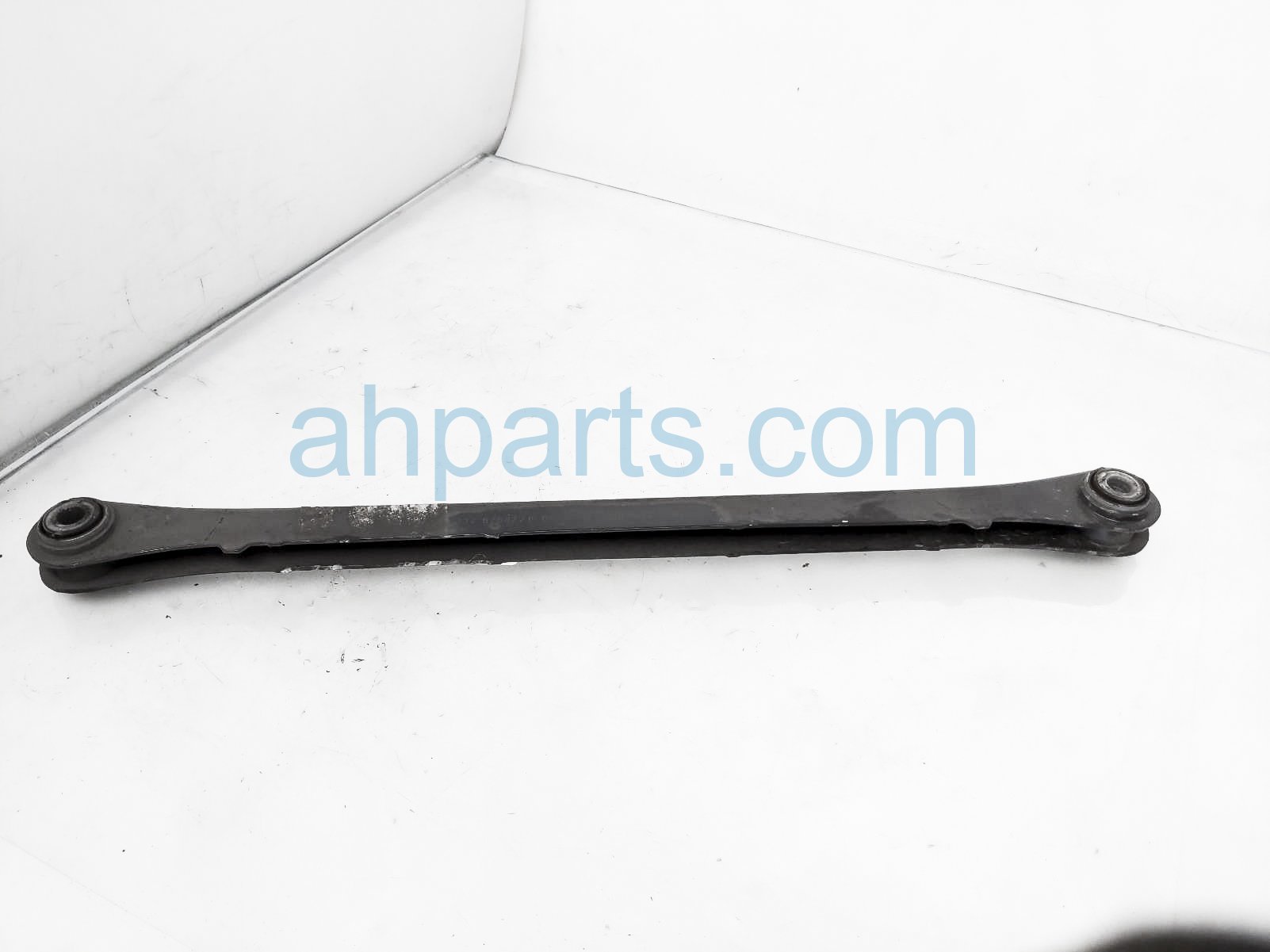 $24 BMW RR/RH LATERAL CONTROL ARM