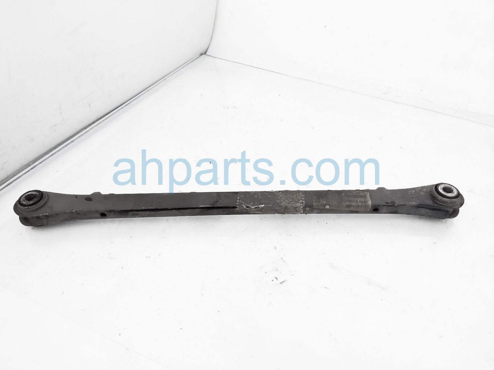 $24 BMW RR/LH LATERAL CONTROL ARM