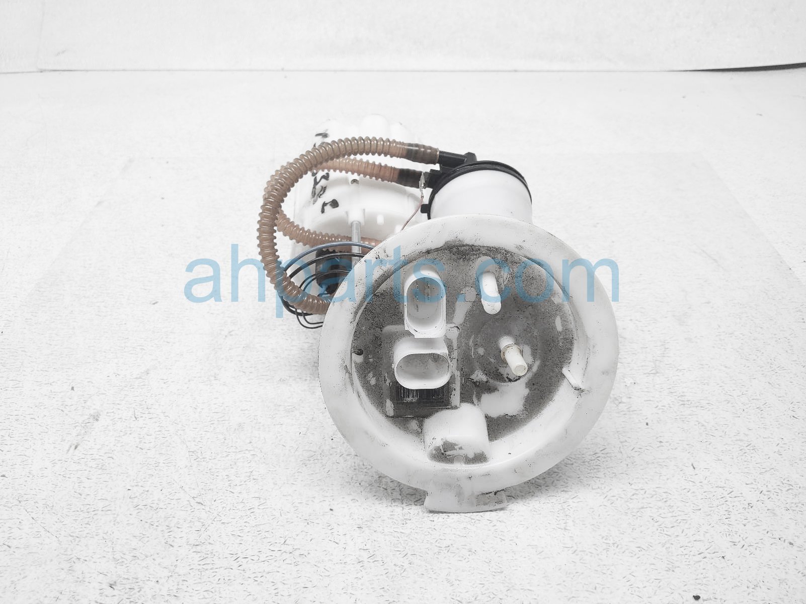 $49 BMW GAS / FUEL PUMP ASSY