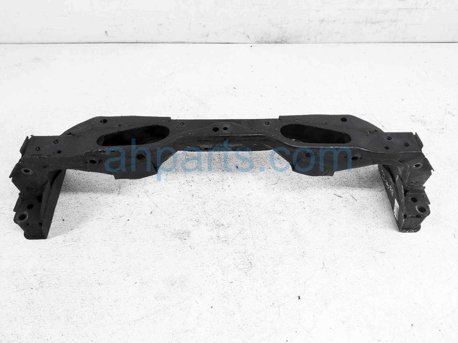 $75 Subaru FRONT CENTER SUB FRAME / CRADLE