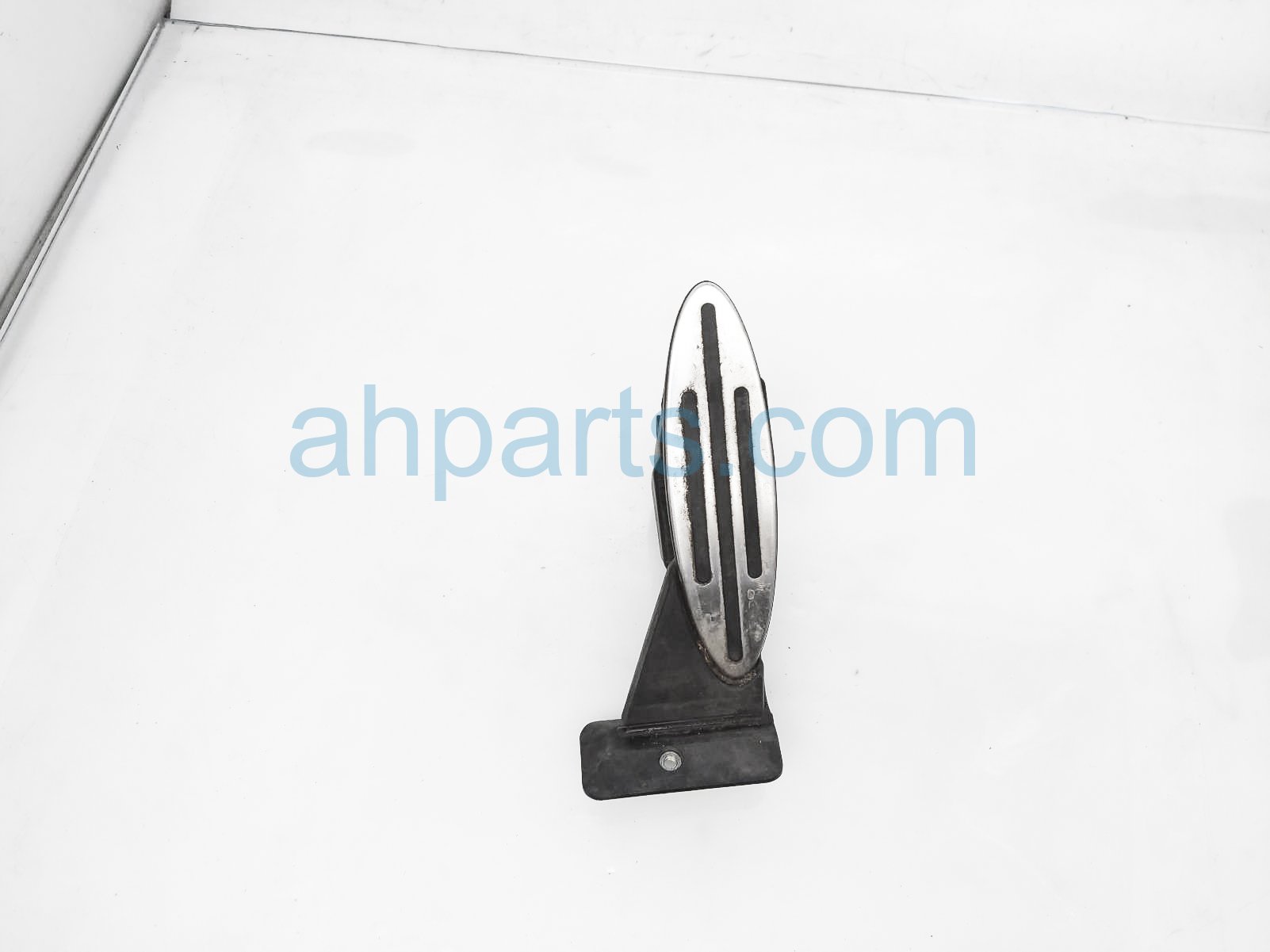 $40 BMW GAS / ACCELERATOR PEDAL ASSY