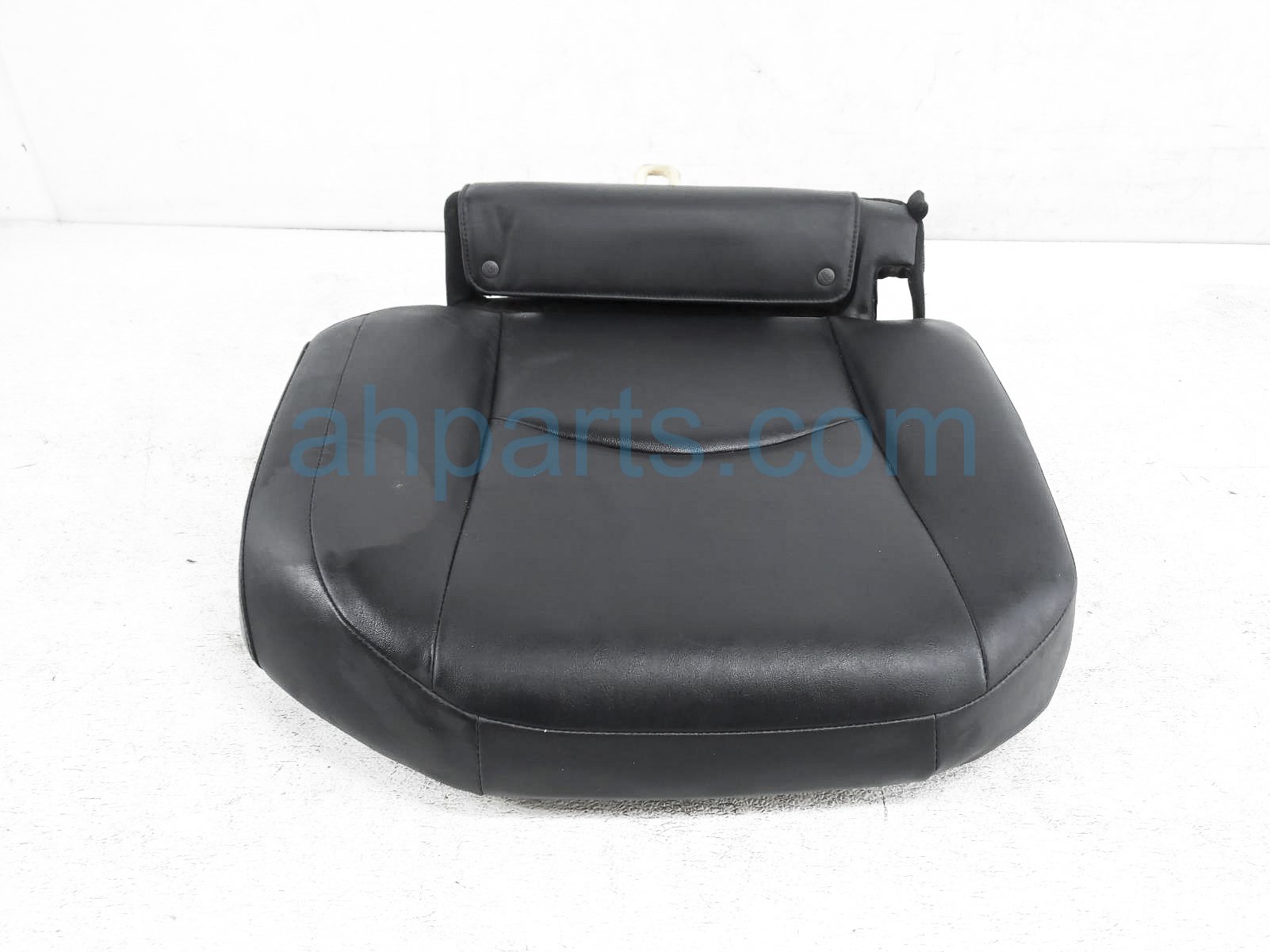 $75 Toyota RR/RH LOWER SEAT CUSHION - BLACK PRM