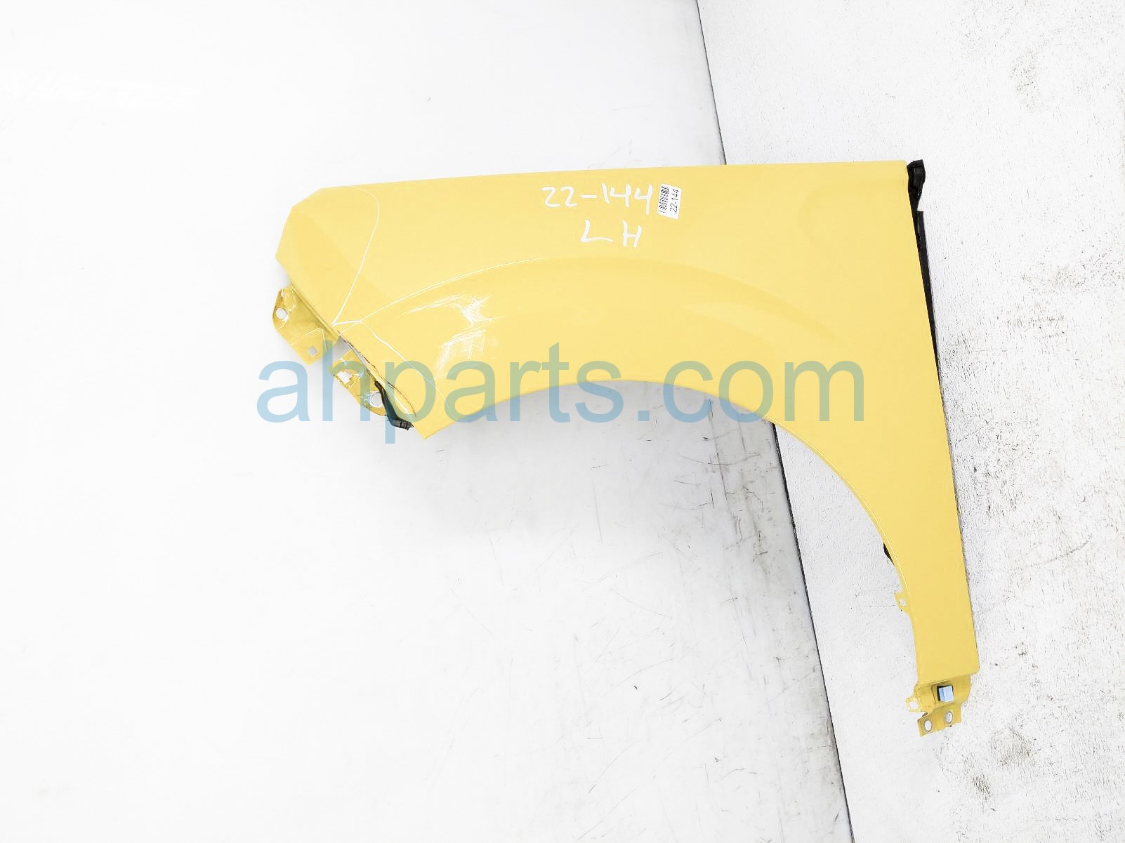 $125 Kia LH FENDER ASSY - YELLOW - NIQ