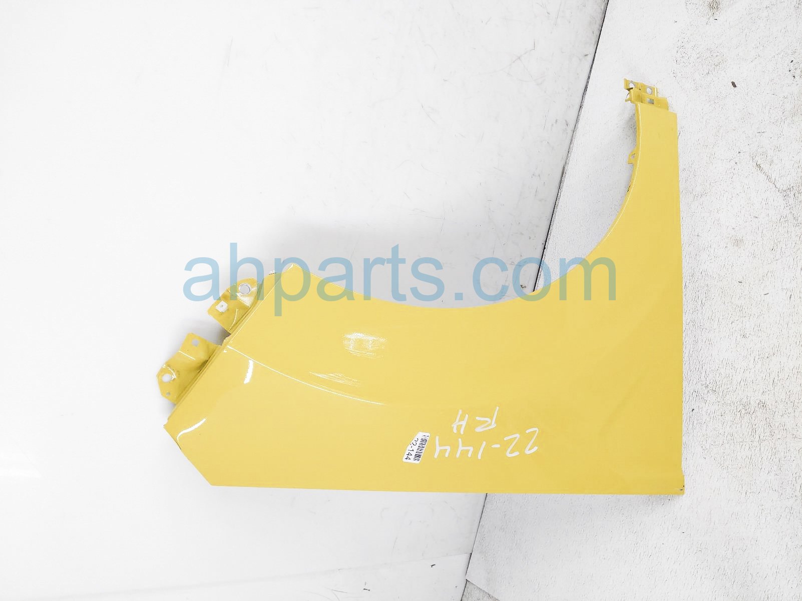 $200 Kia RH FENDER ASSY - YELLOW - NIQ