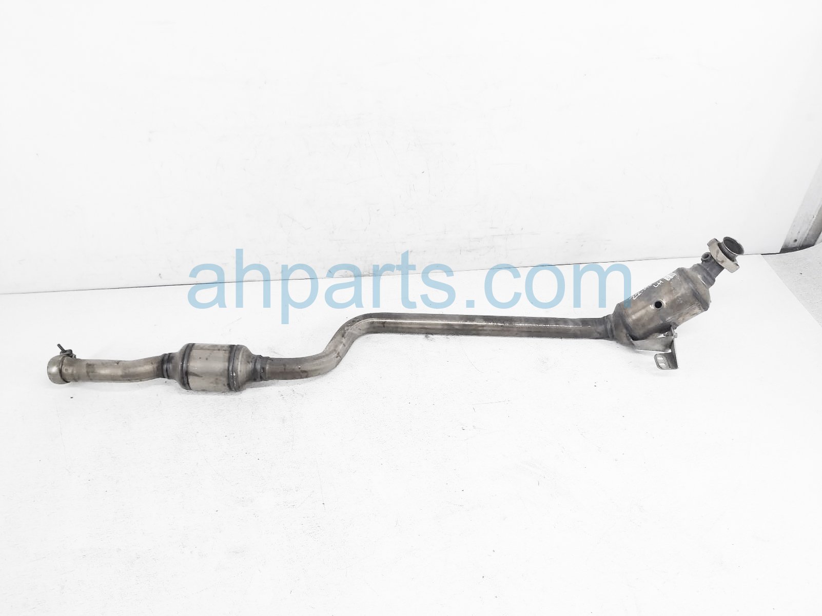 $349 Mercedes CENTER EXHAUST PIPE W/ CAT