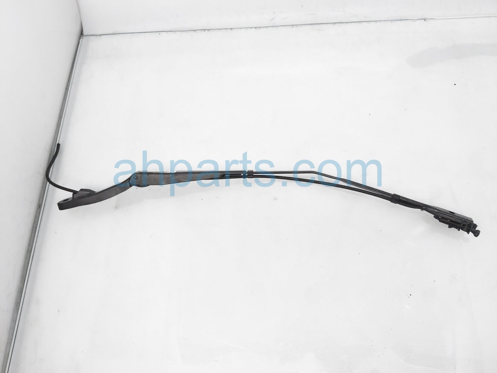 $40 Honda RH WINDSHIELD WIPER ARM