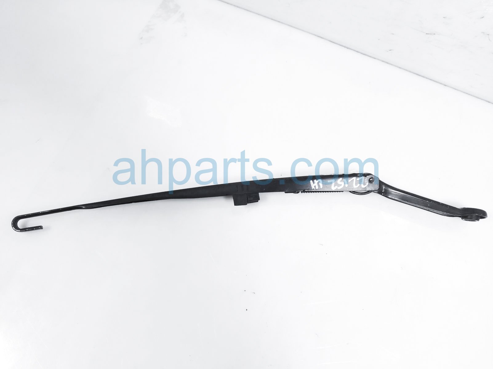 $20 BMW LH WINDSHIELD WIPER ARM