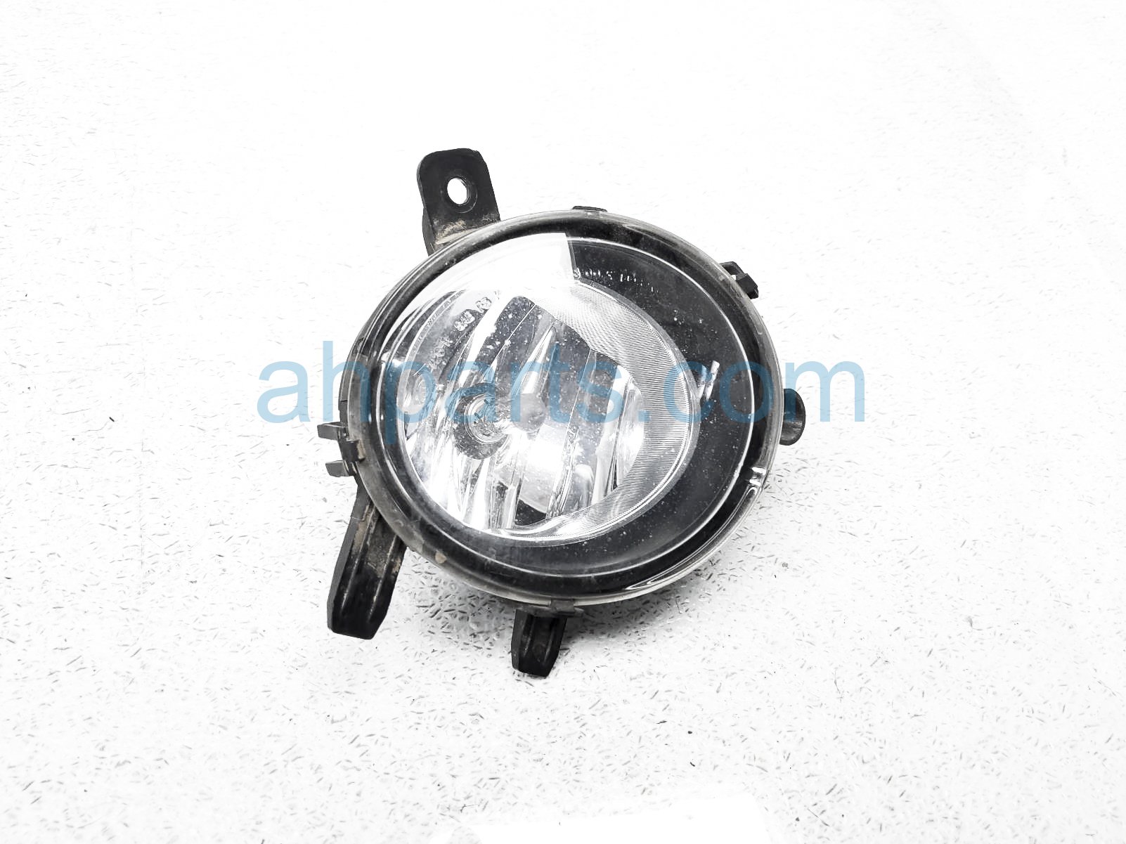 $50 BMW RH FOG LAMP / LIGHT - NOTES