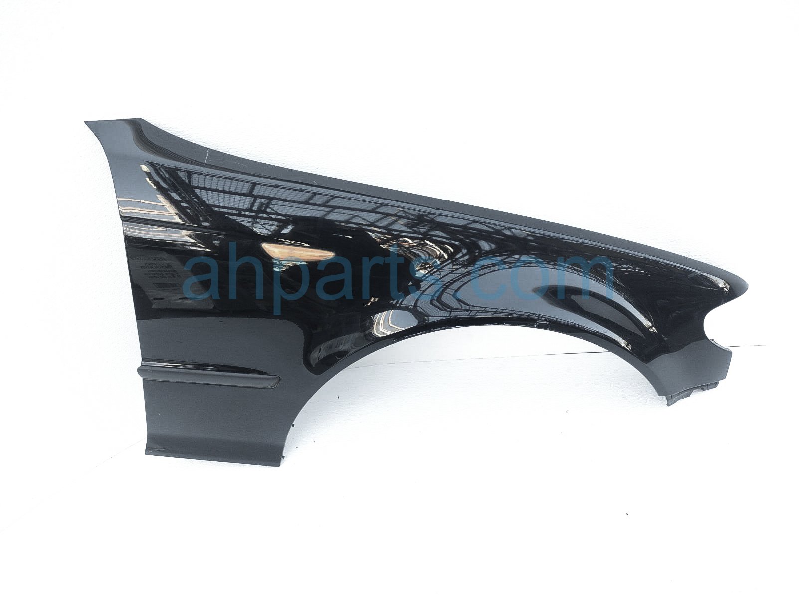 $75 BMW RH FENDER - BLACK - NOTES