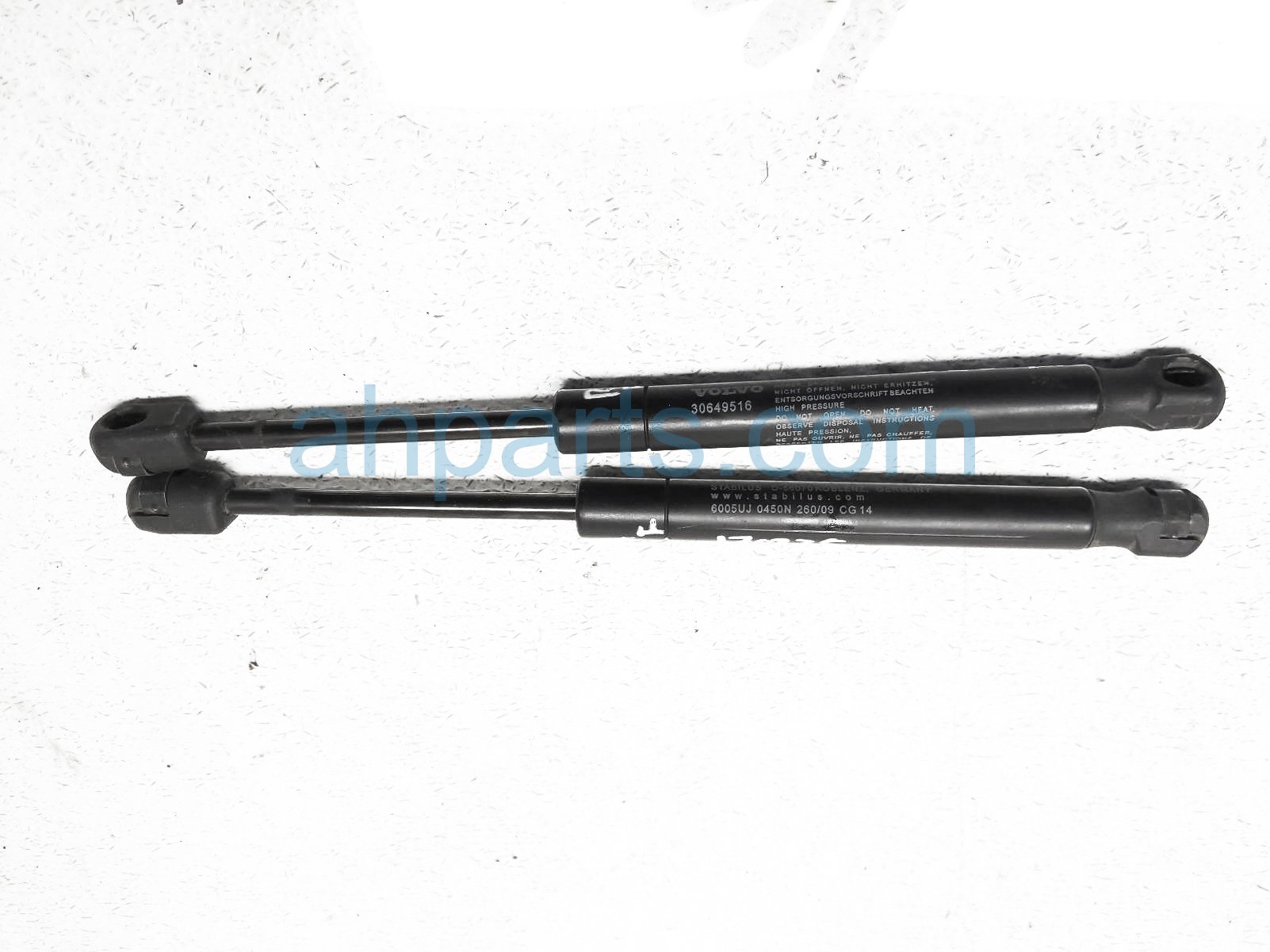 $40 Volvo LH + RH HOOD STRUTS / LIFT CYLINDERS