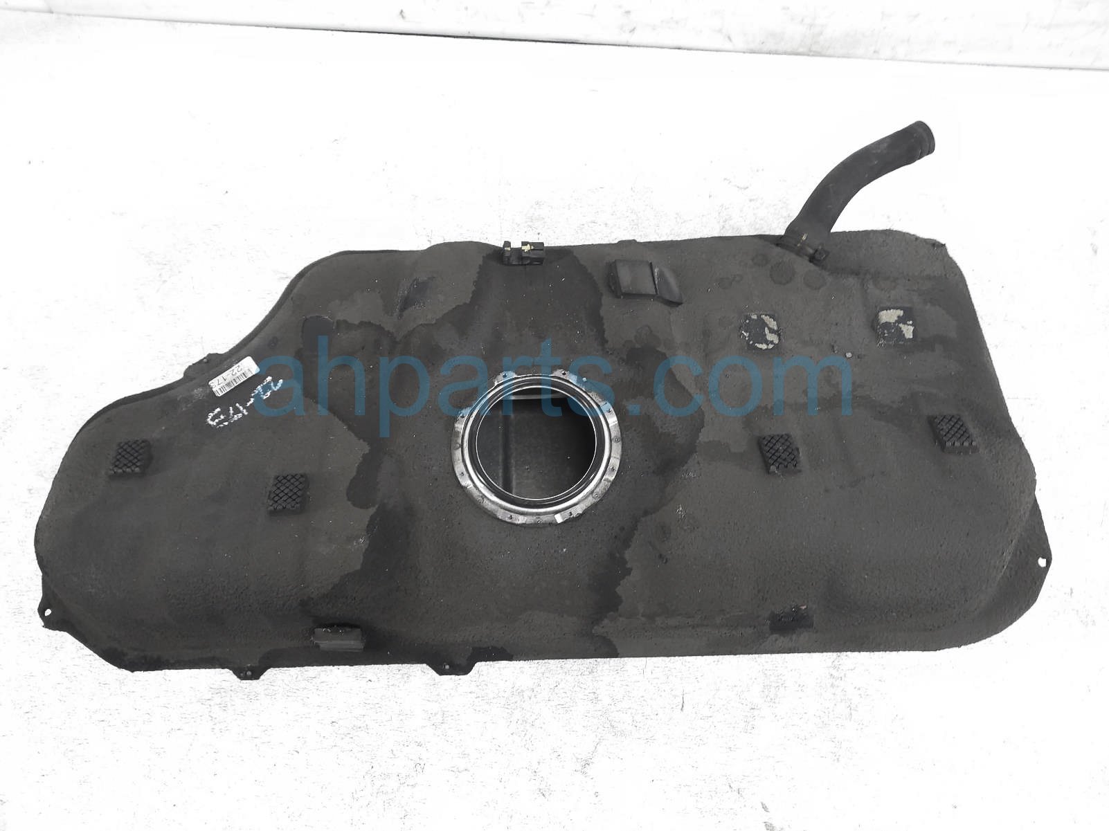 $75 Hyundai GAS / FUEL TANK