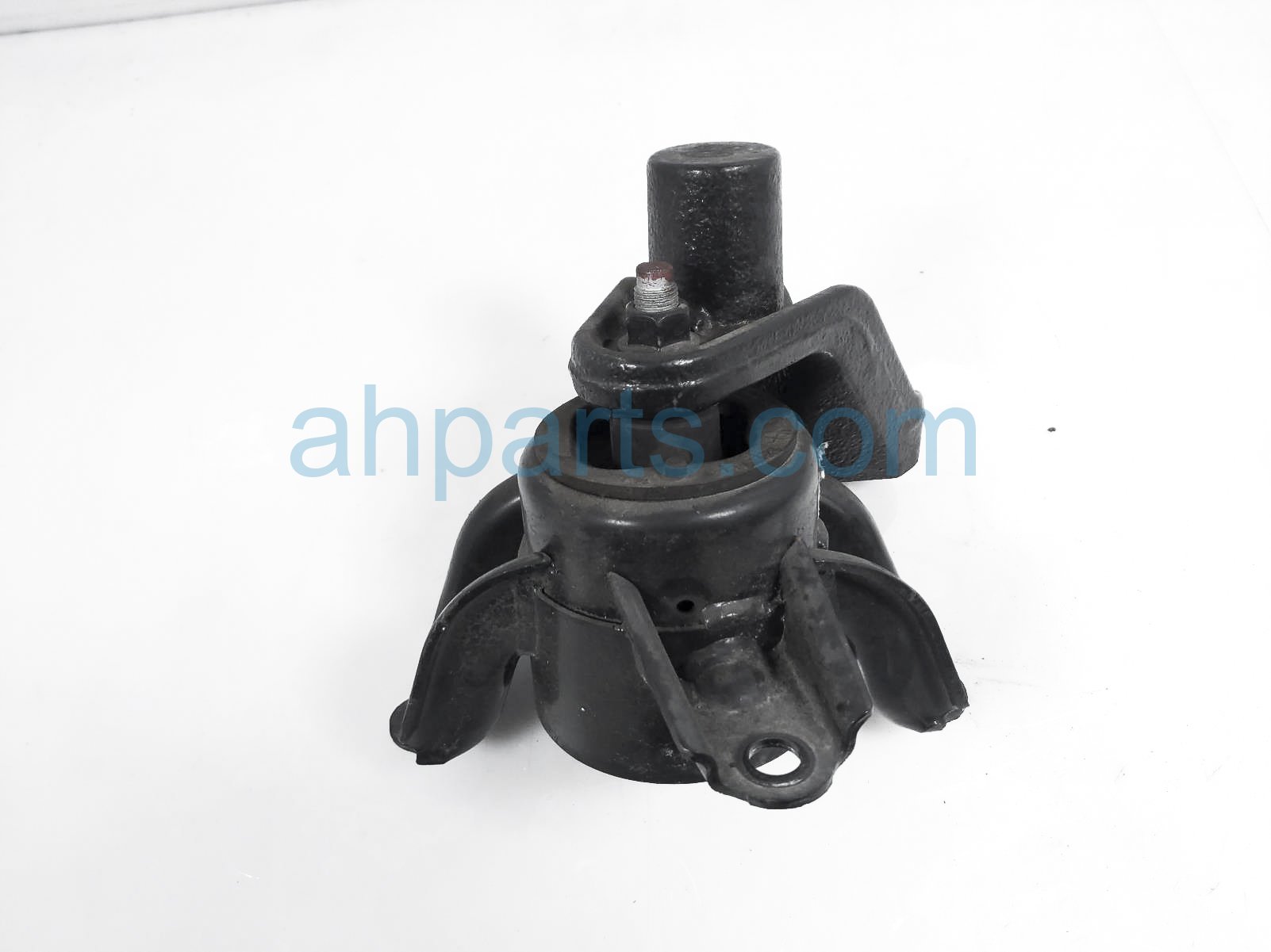 $75 Hyundai FRONT ENGINE MOUNT - 1.6L A/T