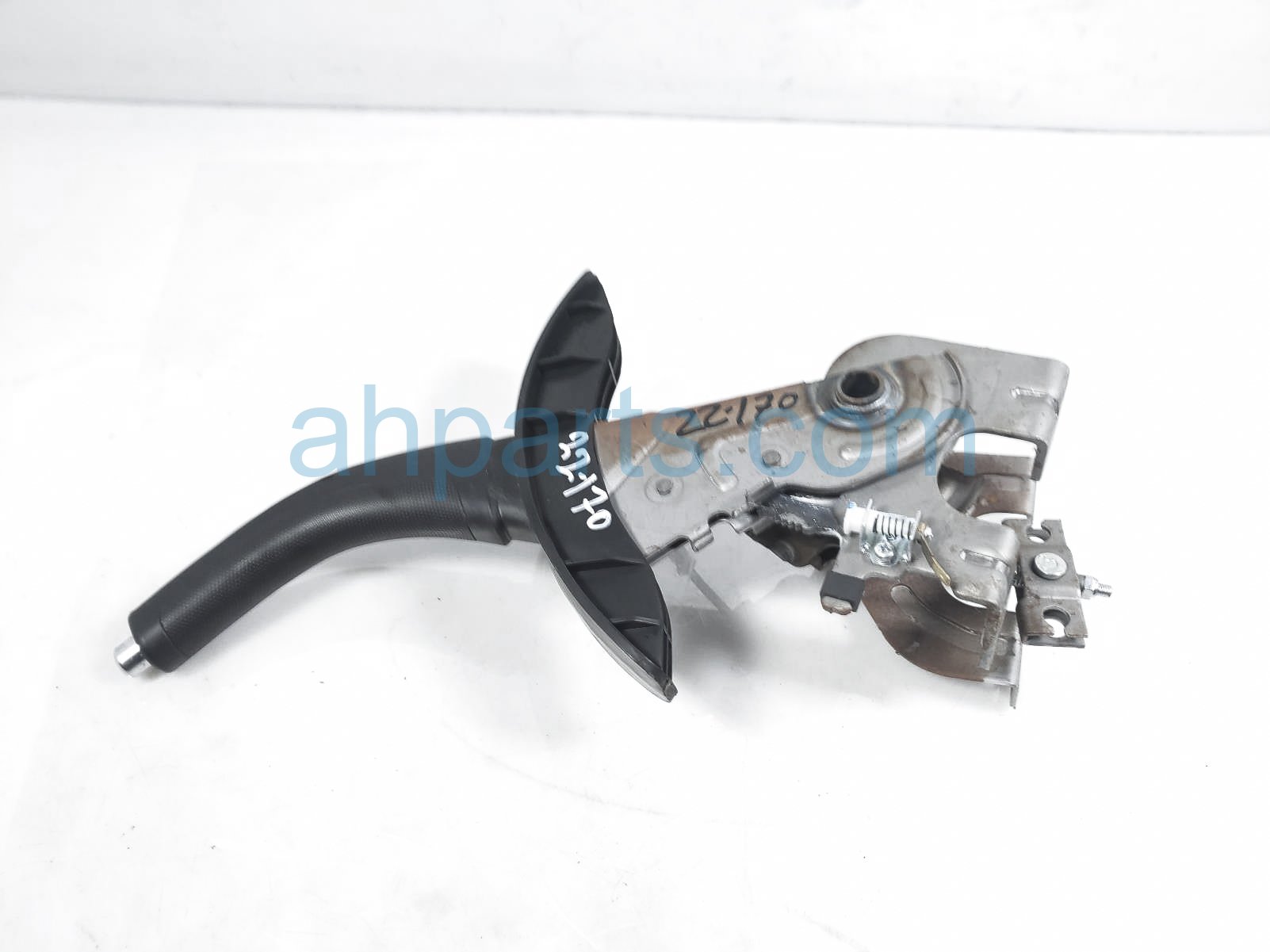 $40 Kia E-BRAKE HANDLE ASSY