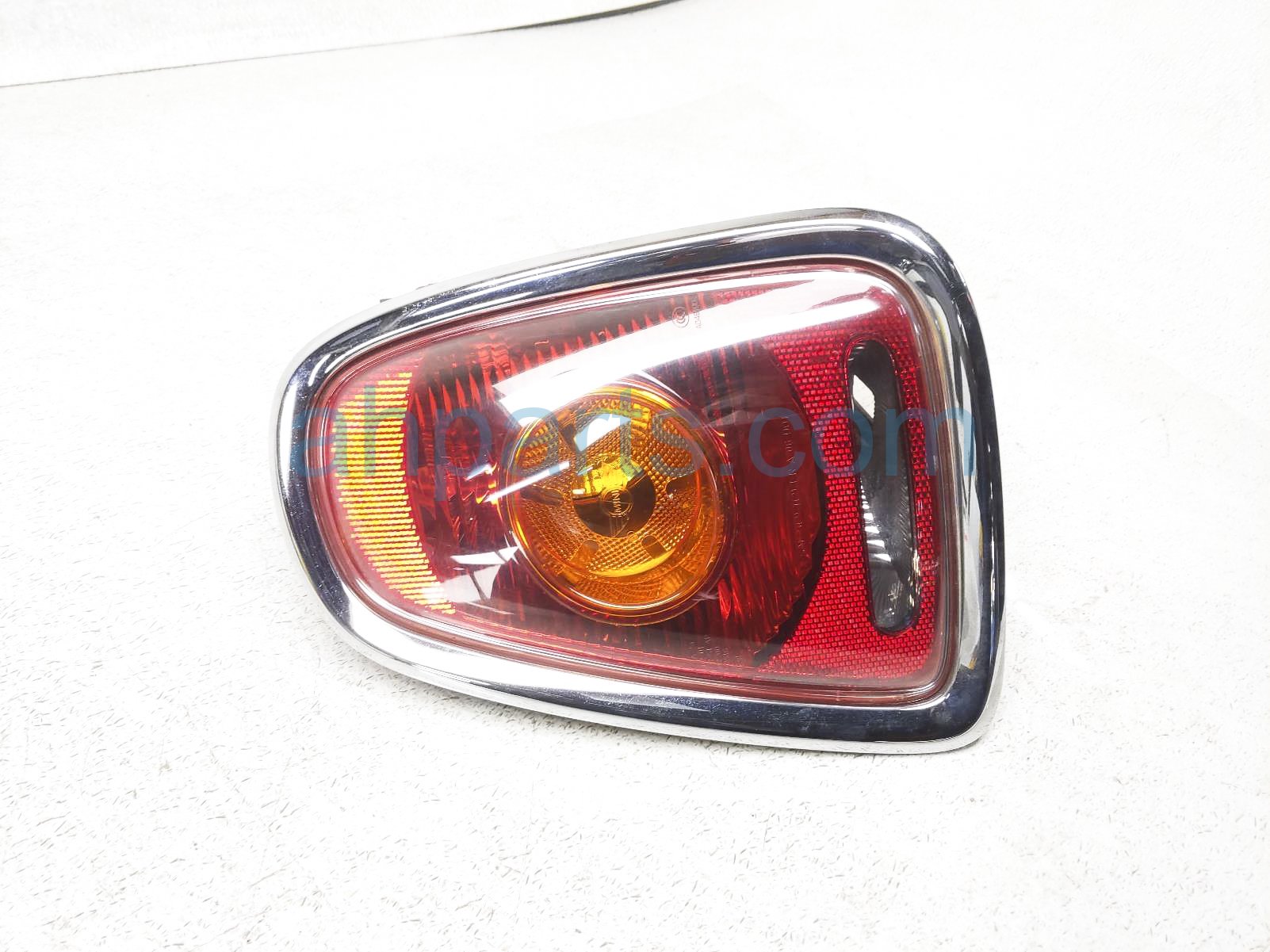 $45 BMW RH TAIL LAMP / LIGHT (ON BODY)-NOTES