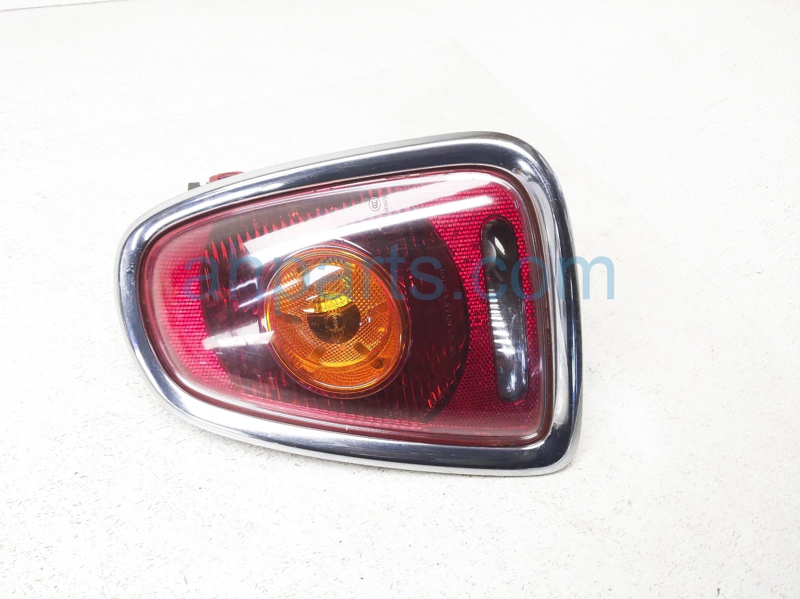 $45 BMW RH TAIL LAMP / LIGHT (ON BODY)-NOTES