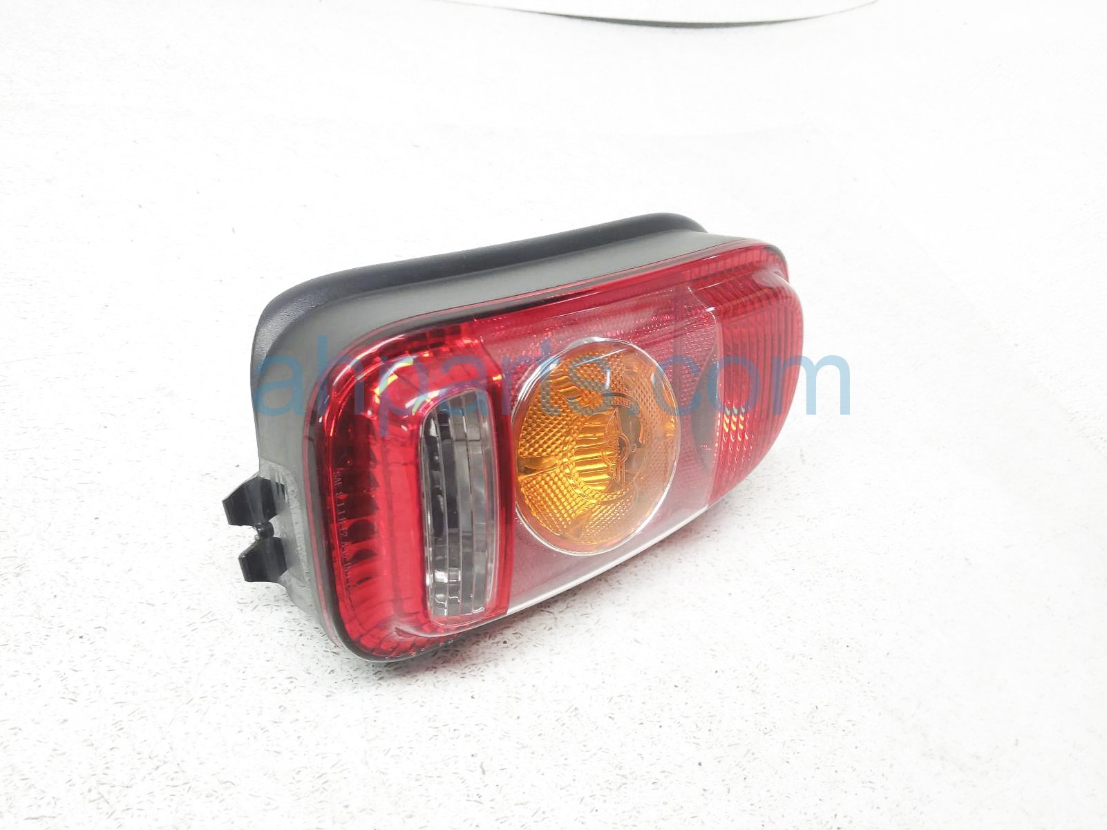 $50 BMW RH TAIL LAMP / LIGHT - NOTES