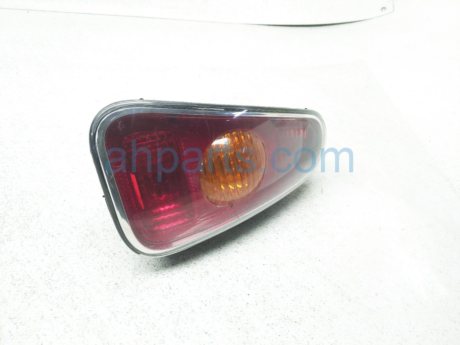 $50 BMW RH TAIL LAMP / LIGHT(ON BODY) -NOTES