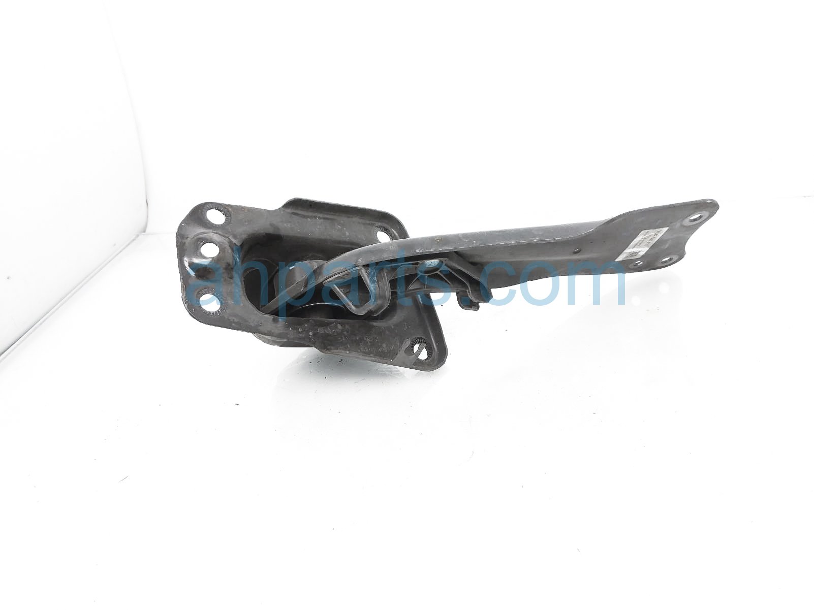 $100 Volkswagen RR/LH TRAILING CONTROL ARM