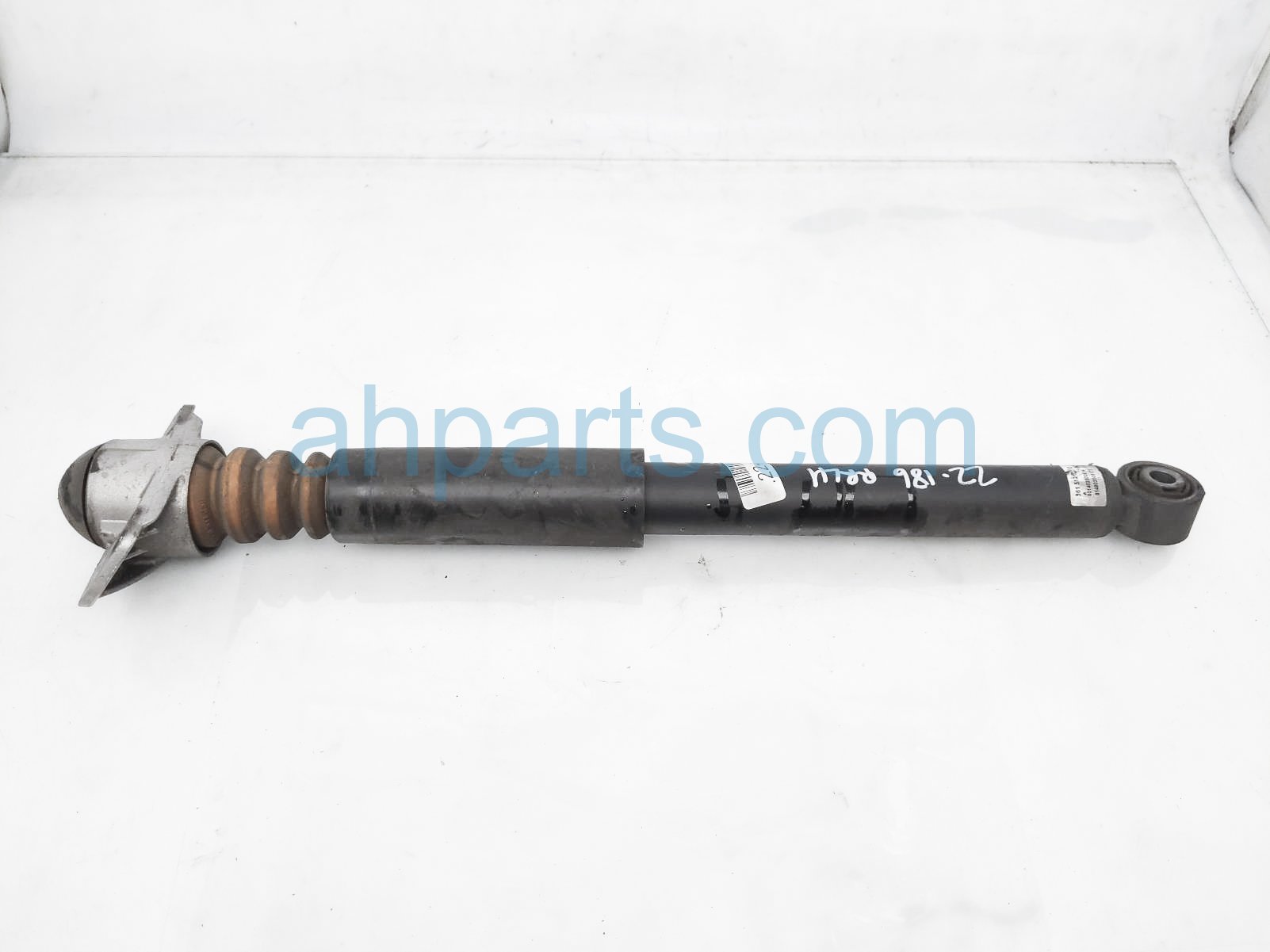 $65 Volkswagen RR/LH SHOCK ABSORBER - SE