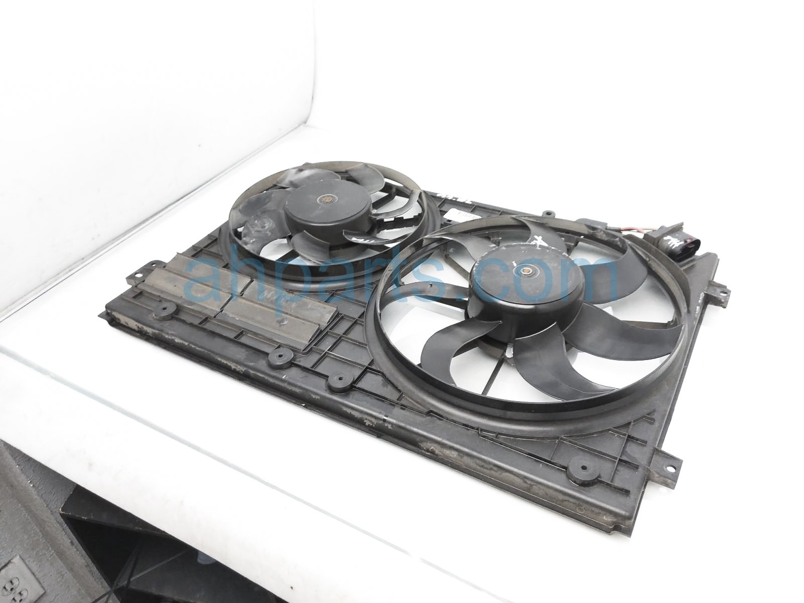 $249 Volkswagen RADIATOR FAN ASSEMBLY