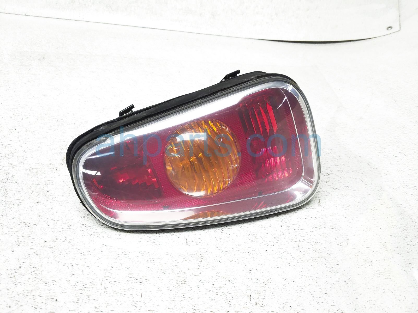 $35 BMW RH TAIL LAMP (ON BODY) - AMBER