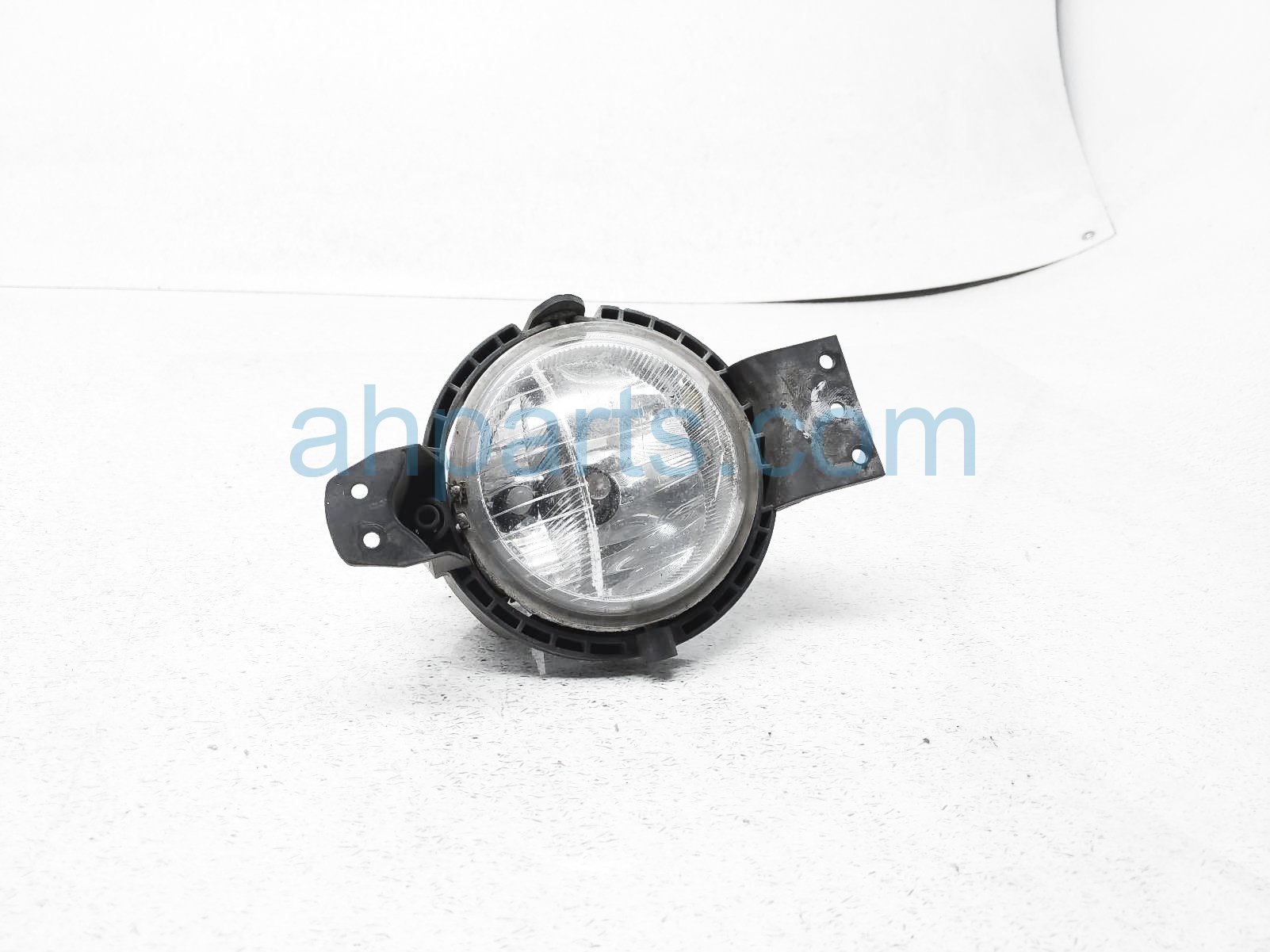 $40 BMW FRONT FOG LAMP / LIGHT - NIQ