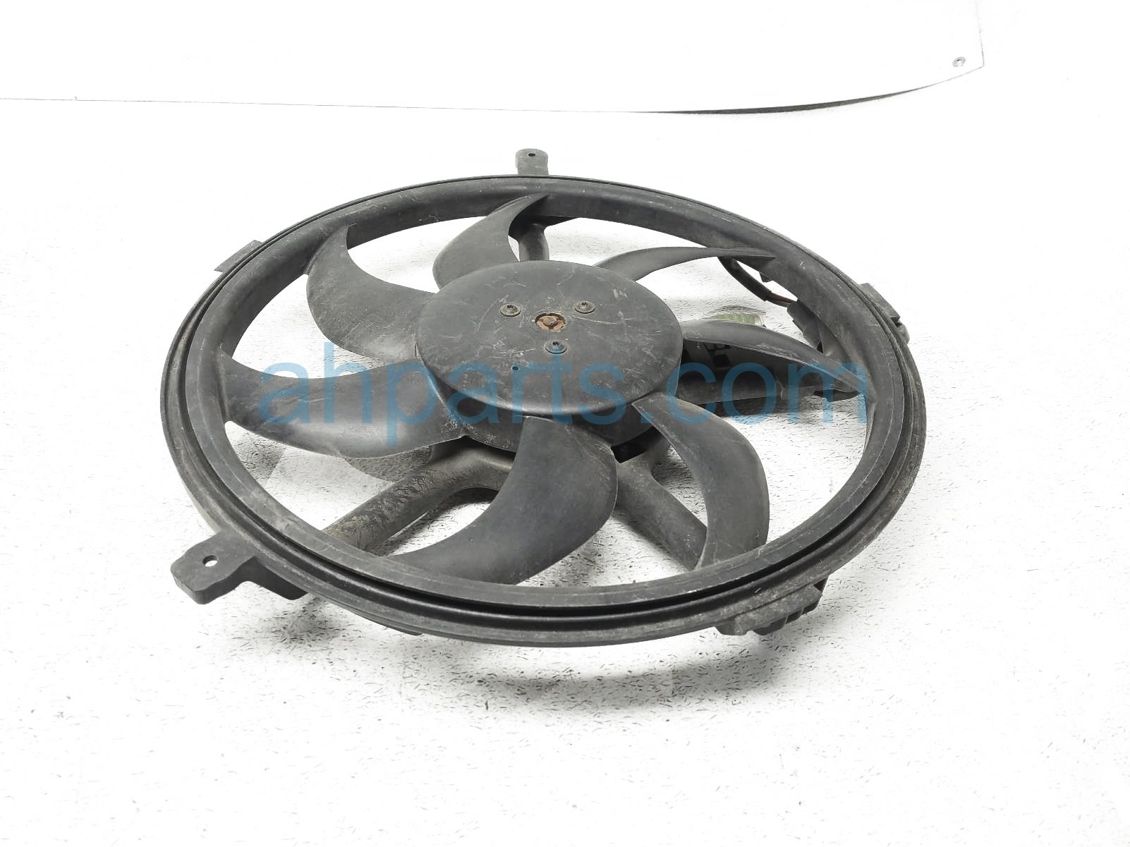 $39 BMW RADIATOR FAN W/ MOTOR (NO SHROUD)